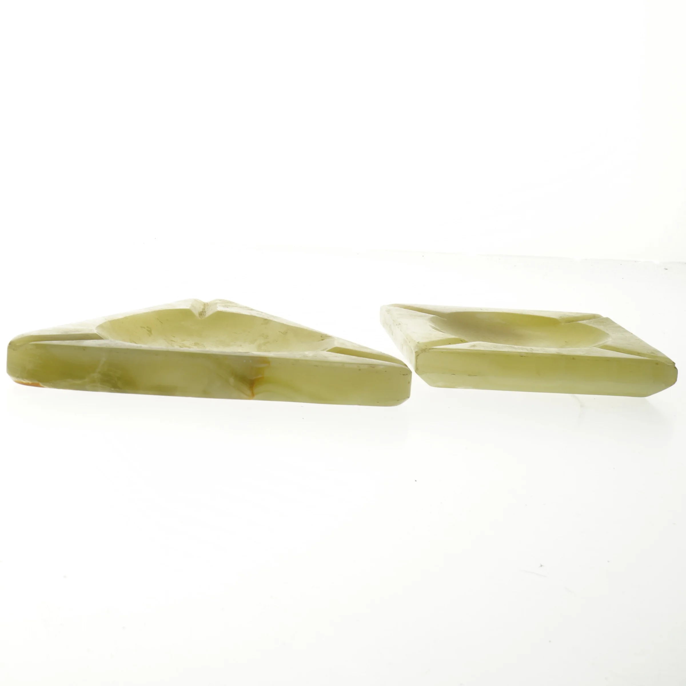 To sten askebæger (str. 16,5x18,5 og 12,5x12,5 cm)