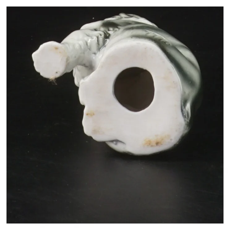 Porcelænsfigur af kat (str. 11 cm)