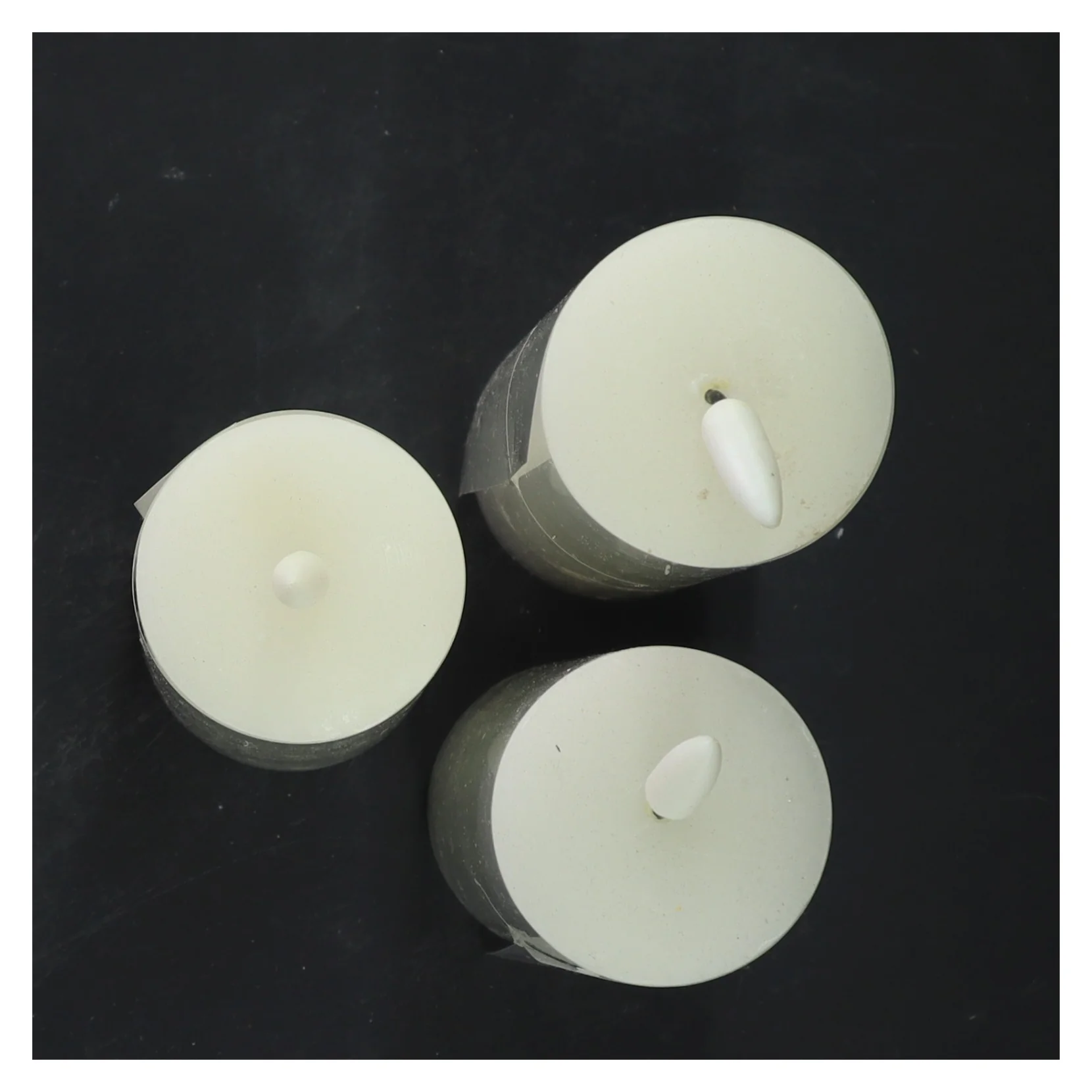 Sæt med LED-stearinlys fra Da Core (str. 17,5 cm og 15 cm og 12,5 cm)