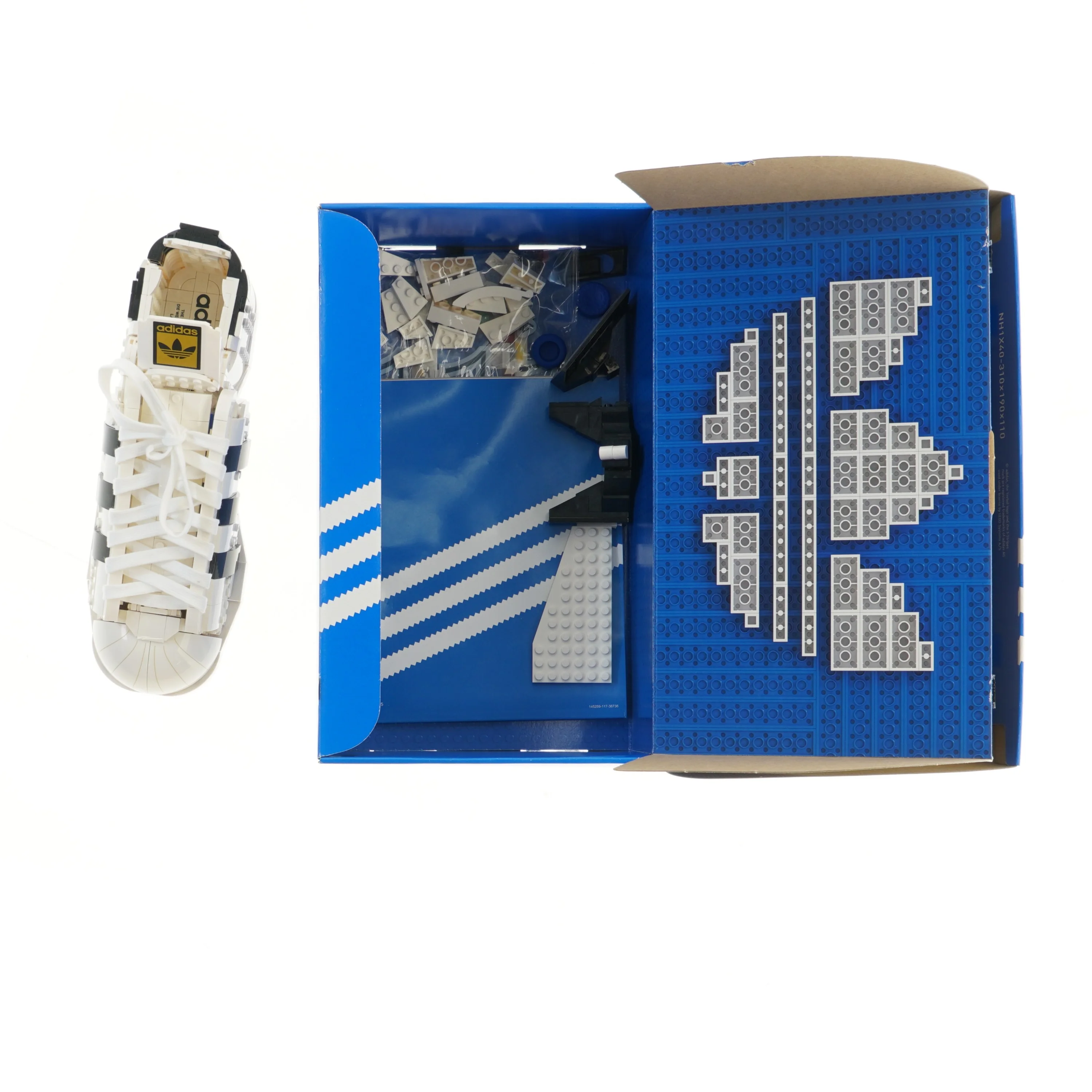 LEGO Adidas Originals Superstar sæt fra LEGO Adidas (str. 11x19x32 cm)