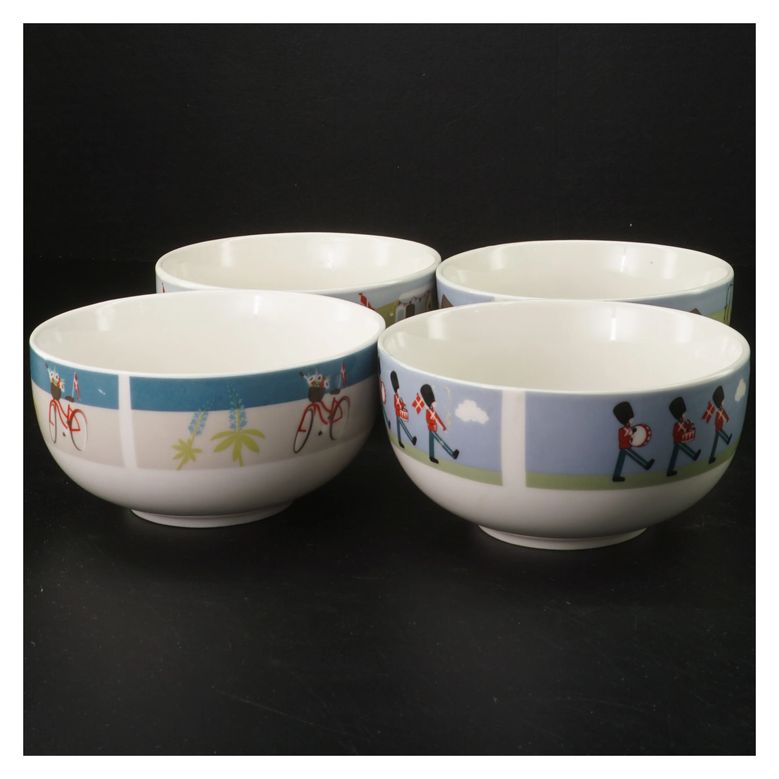 Porcelænsskåle med danske motiver fra Denmark (str. Ø 13x6 cm)