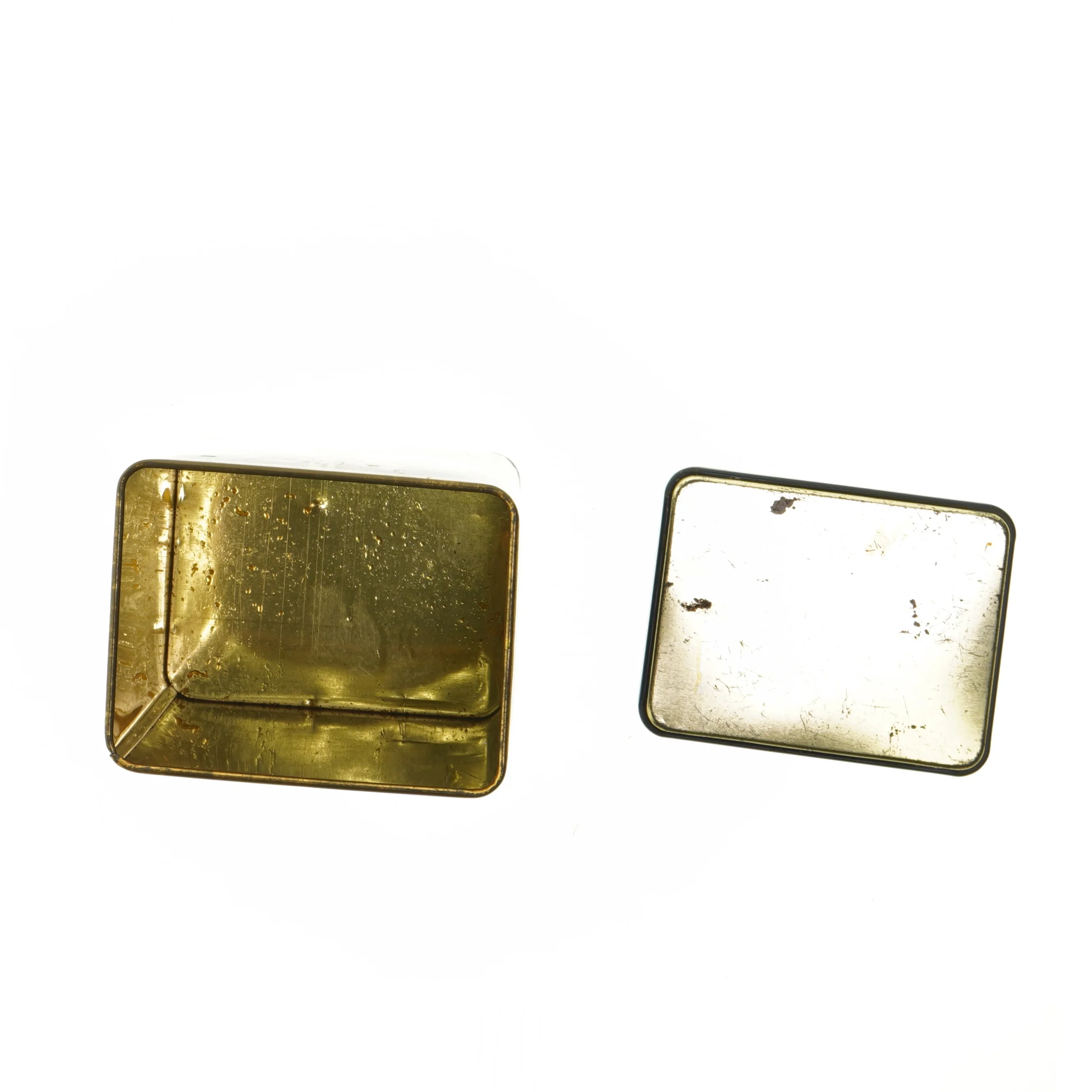 Dekorativ blikdåse med retro design fra Irma (str.  21x12 cm)