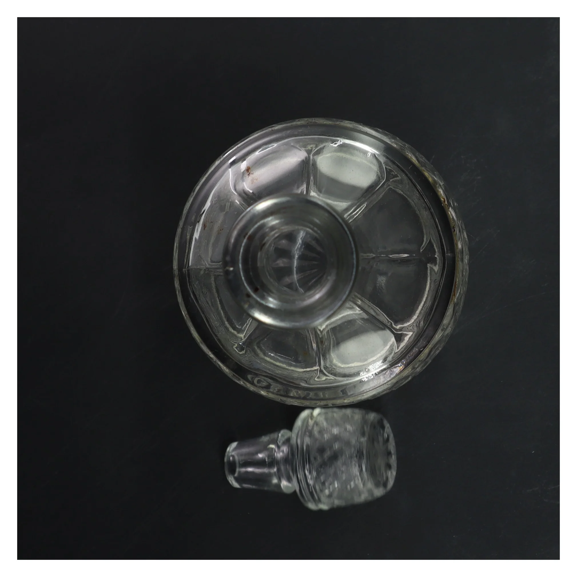 Glaskaraffel med prop (str. Ø 10x h 27 cm)