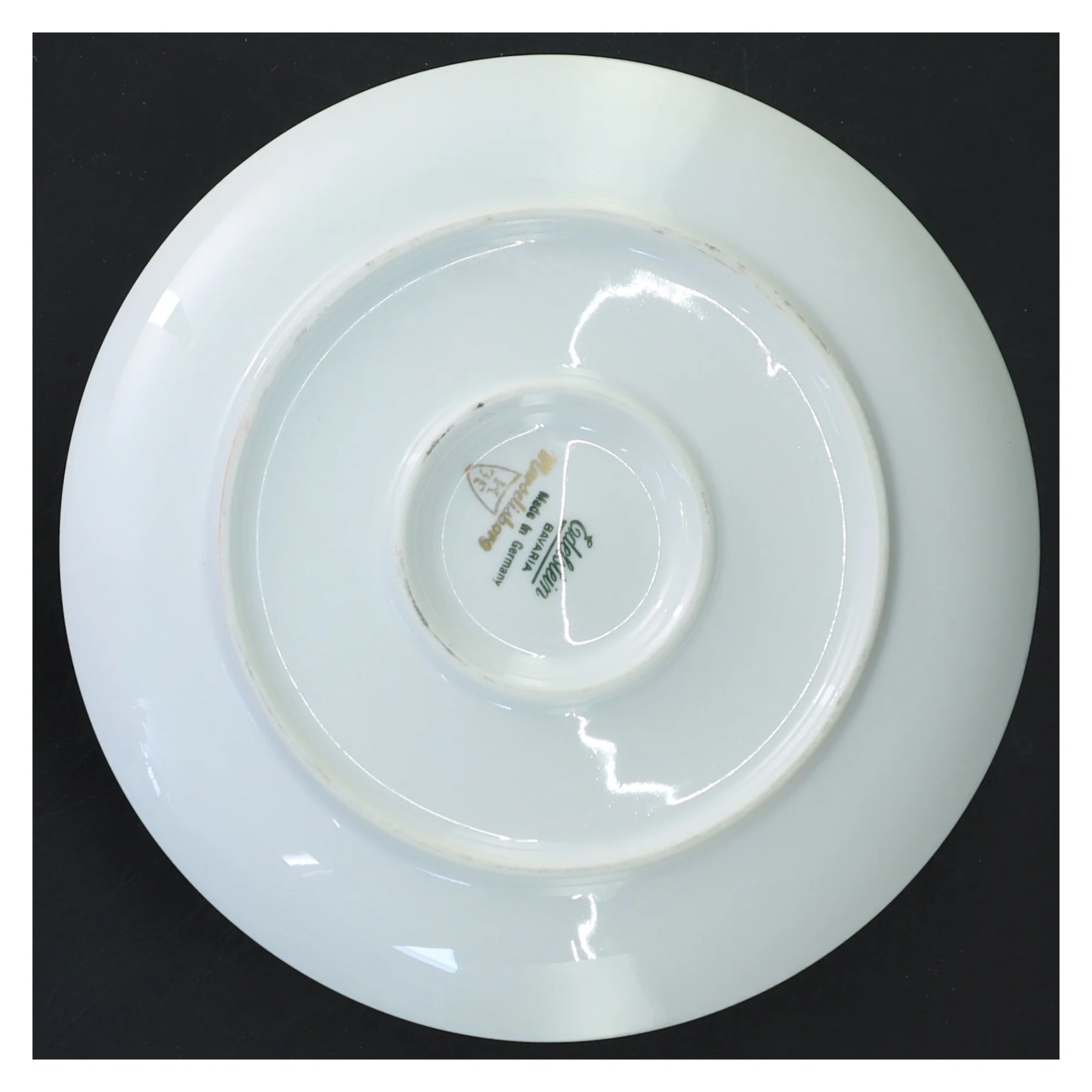 Tesæt med skål og tallerken (str. Ø 14x8 cm)