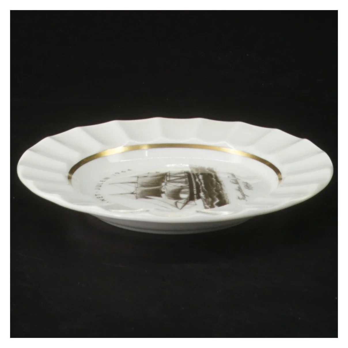 Royal Copenhagen tallerken med skibsmotiv fra Royal Copenhagen (str. Ø 12,5 cm)