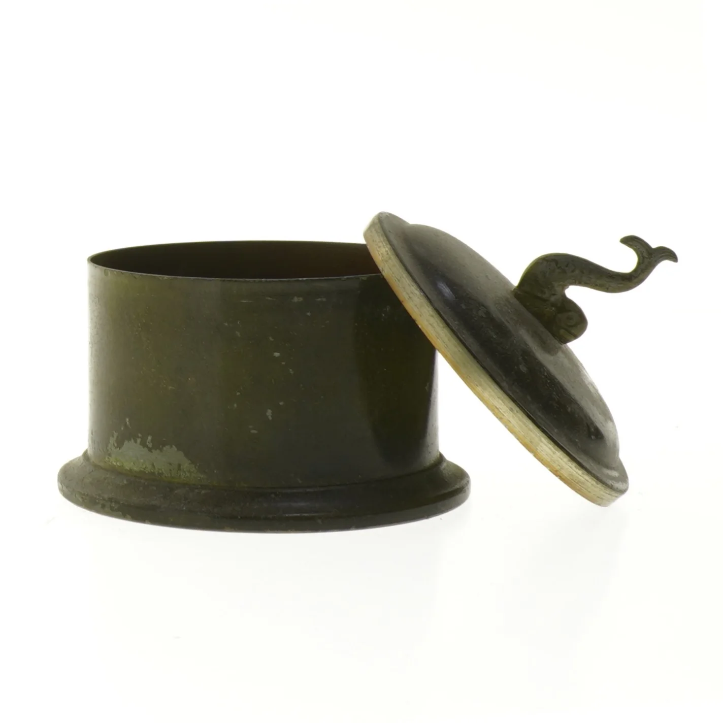 Rund beholder med låg og fiskeformet greb (str. Ø 10,5 cm længde 14 cm)