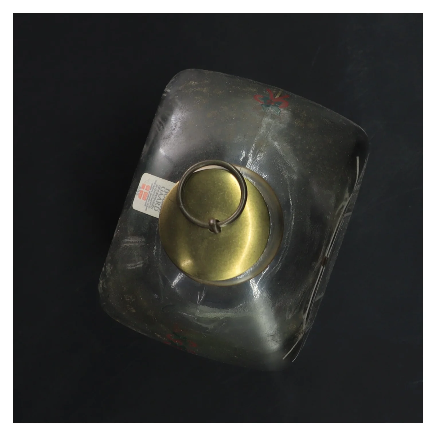 Dekorativ flaske med julemotiv fra Holmegaard (str. 18x9x7 cm)