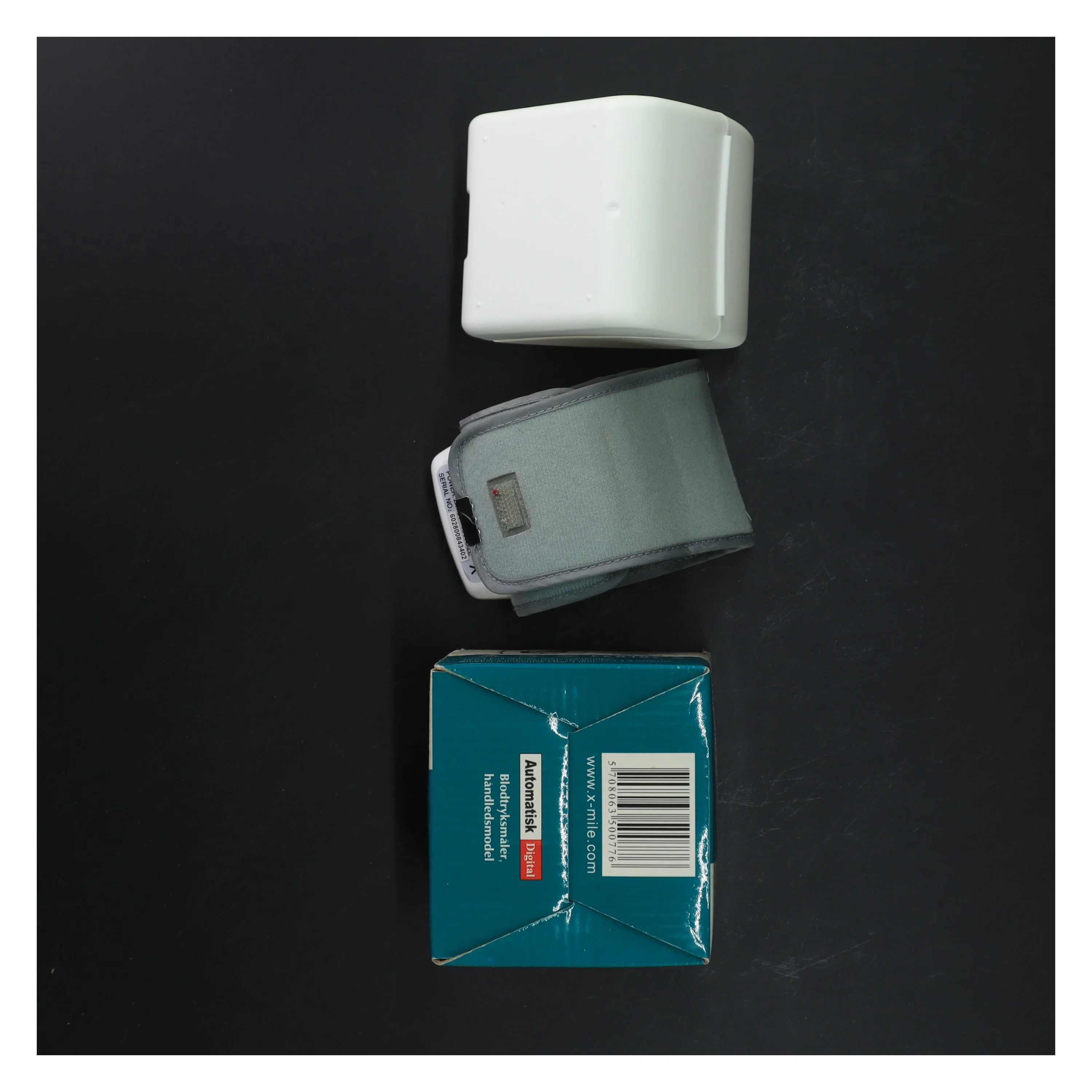 Automatisk digital blodtryksmåler (str. 10x10x10 cm)