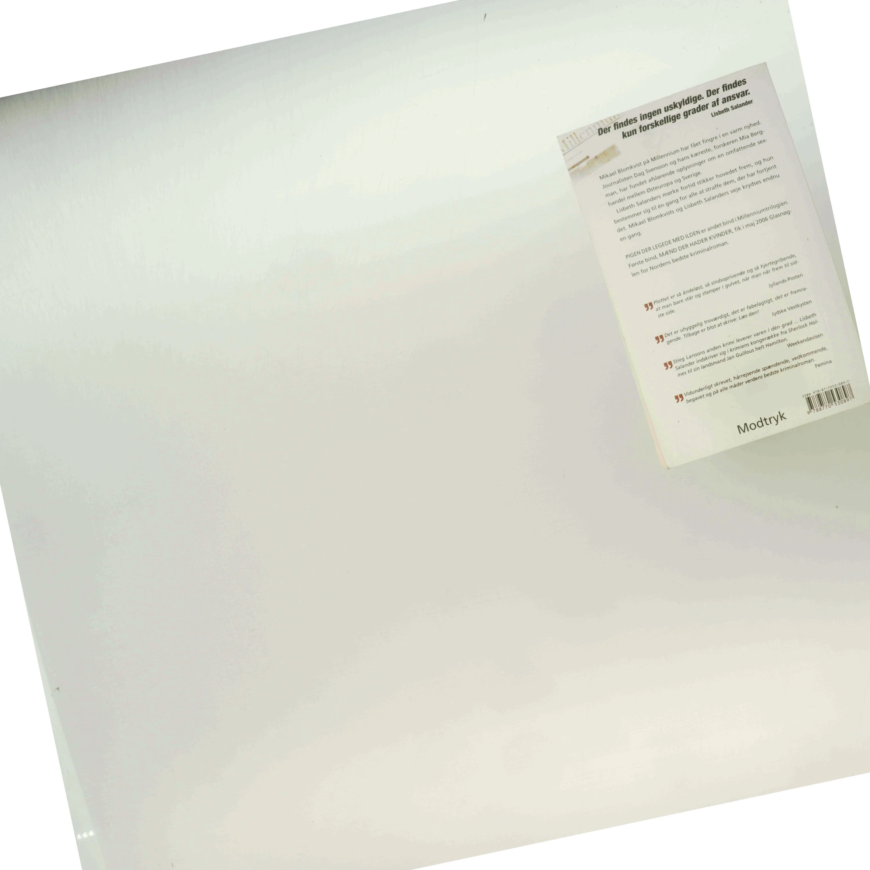 Pigen Der Legede Med Ilden (Millennium, 2. Bind) af Stieg Larsson (Bog)