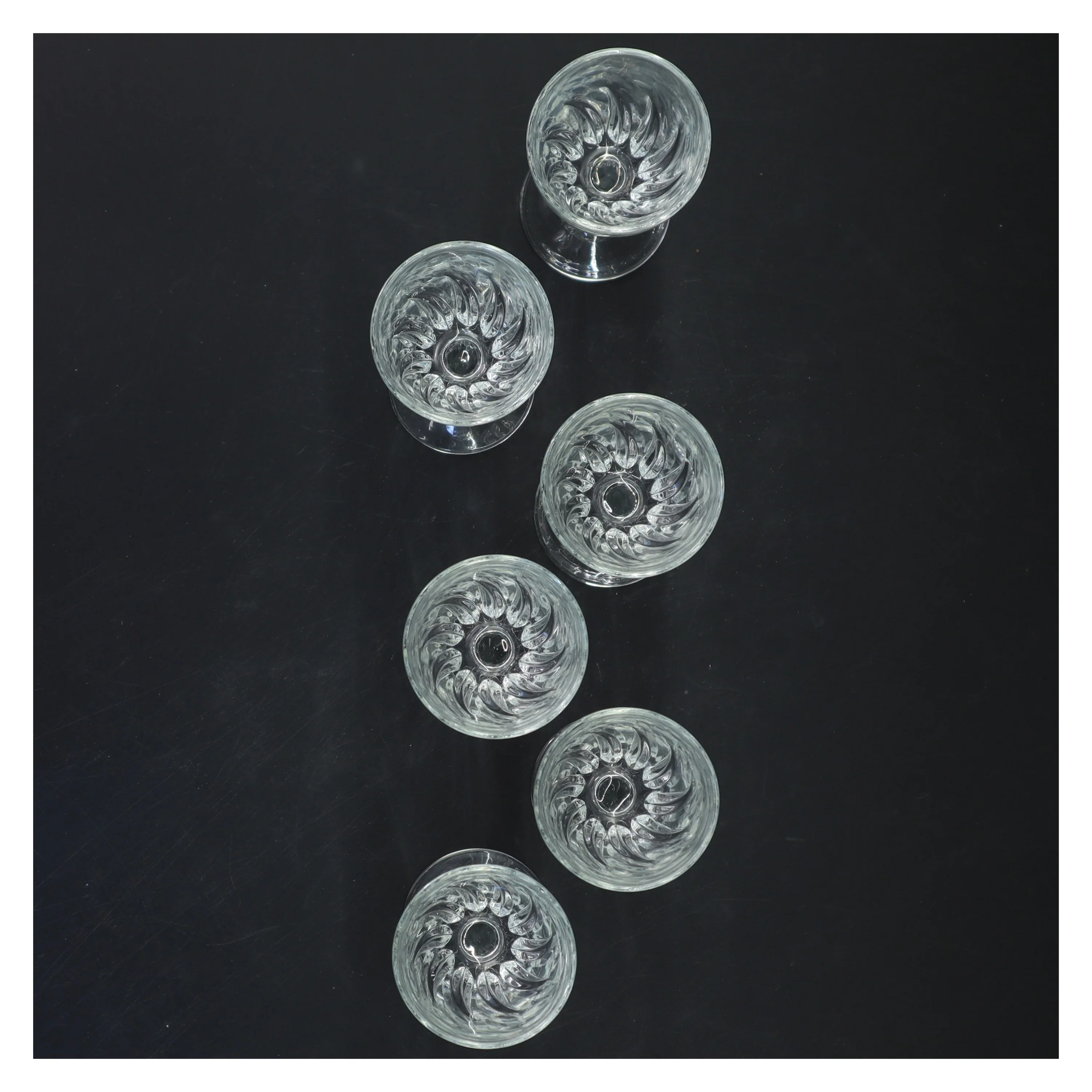 seks vinglas (str. 11x5 cm)