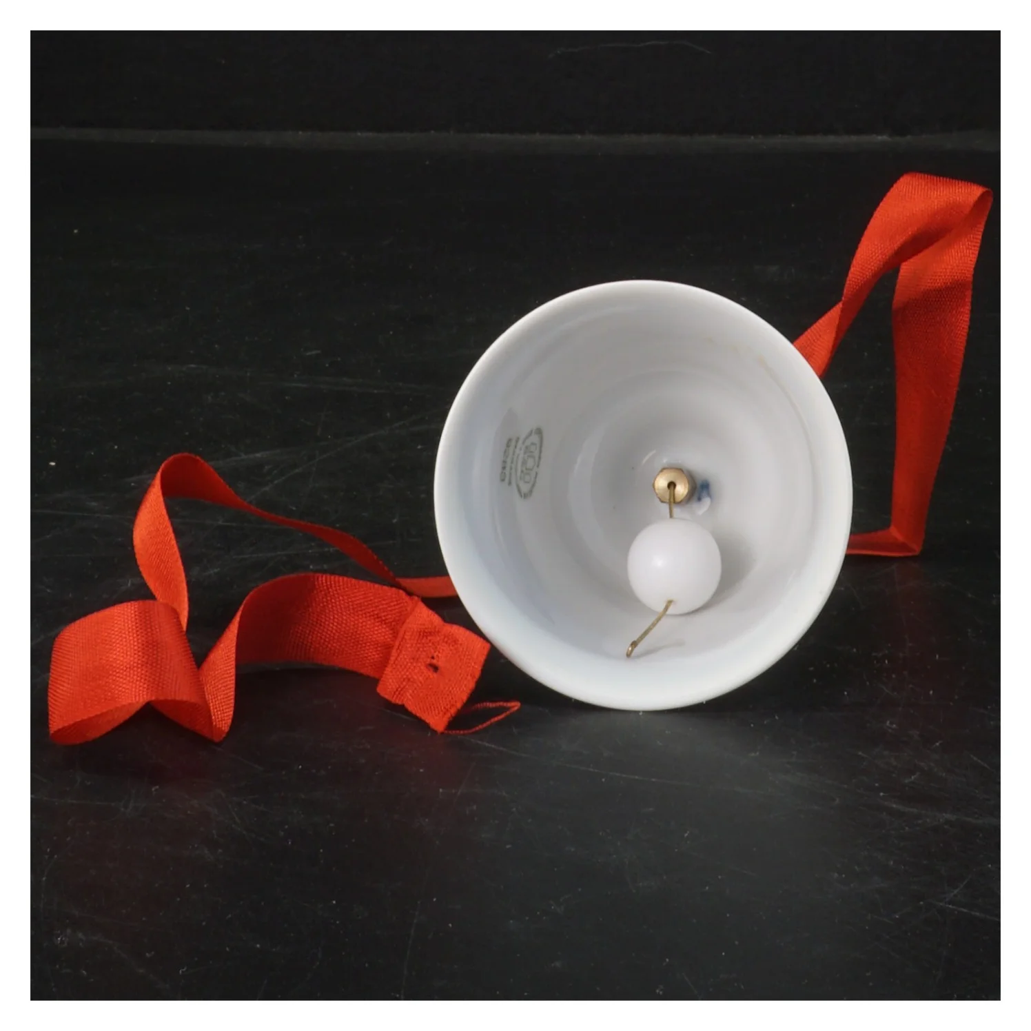 Porcelæns juleklokke fra Bing & Grøndahl fra B&G (str. 10 cm)