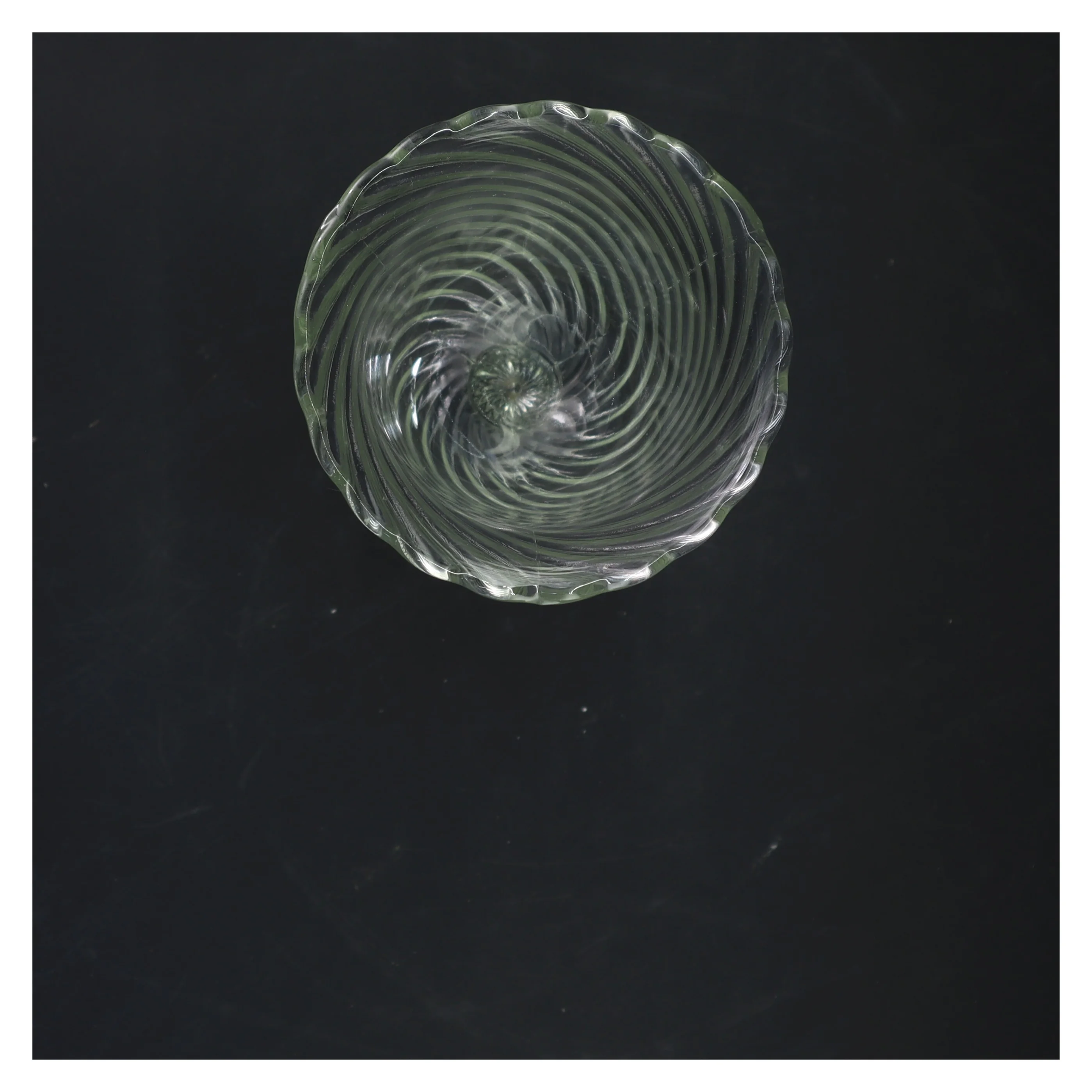 Glas vase med spiraldesign (str. 23x11 cm)