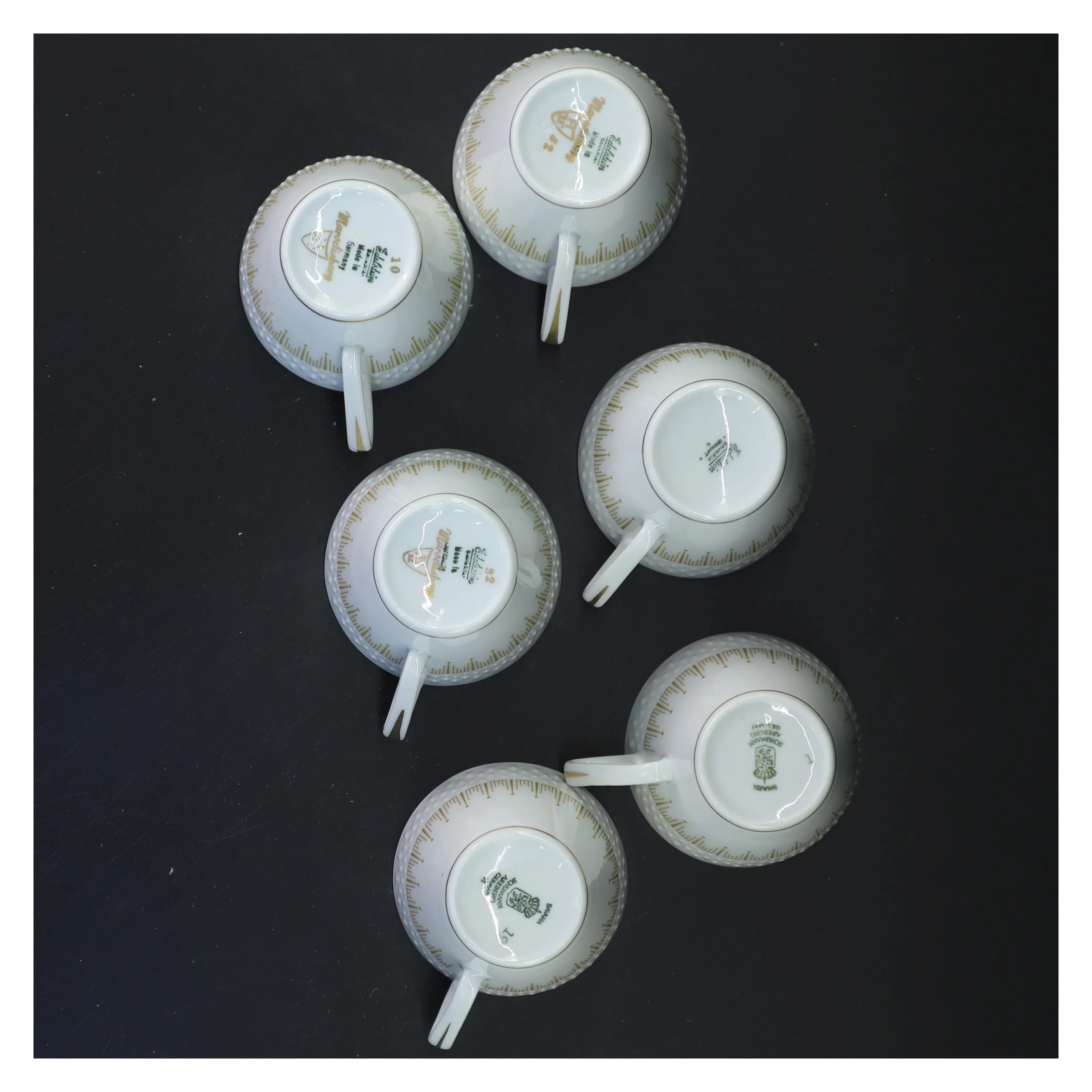 Porcelænspartsæt med kopper og underkopper (str. Ø 13,5&ø7,5x6,5 cm)