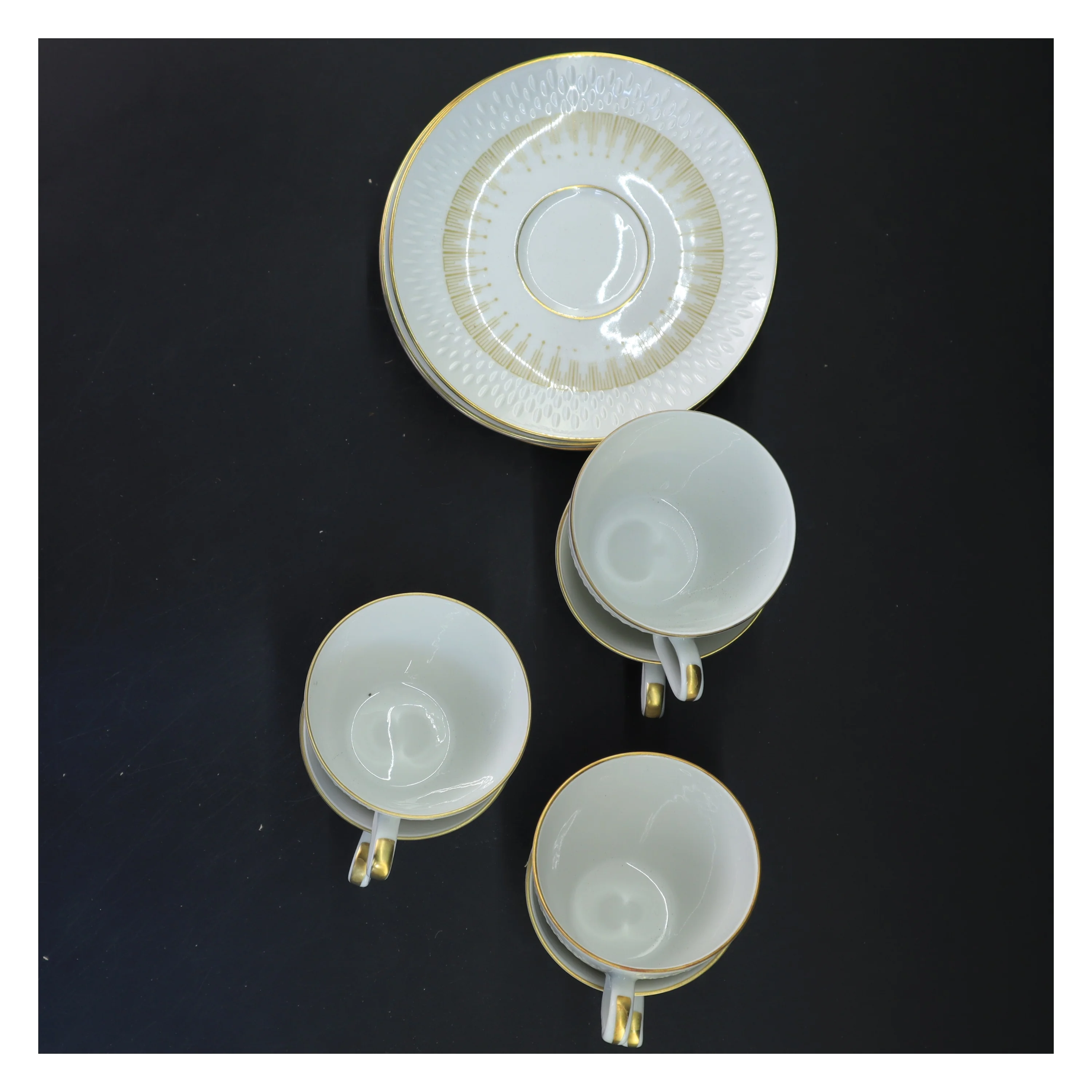 Porcelænspartsæt med kopper og underkopper (str. Ø 13,5&ø7,5x6,5 cm)