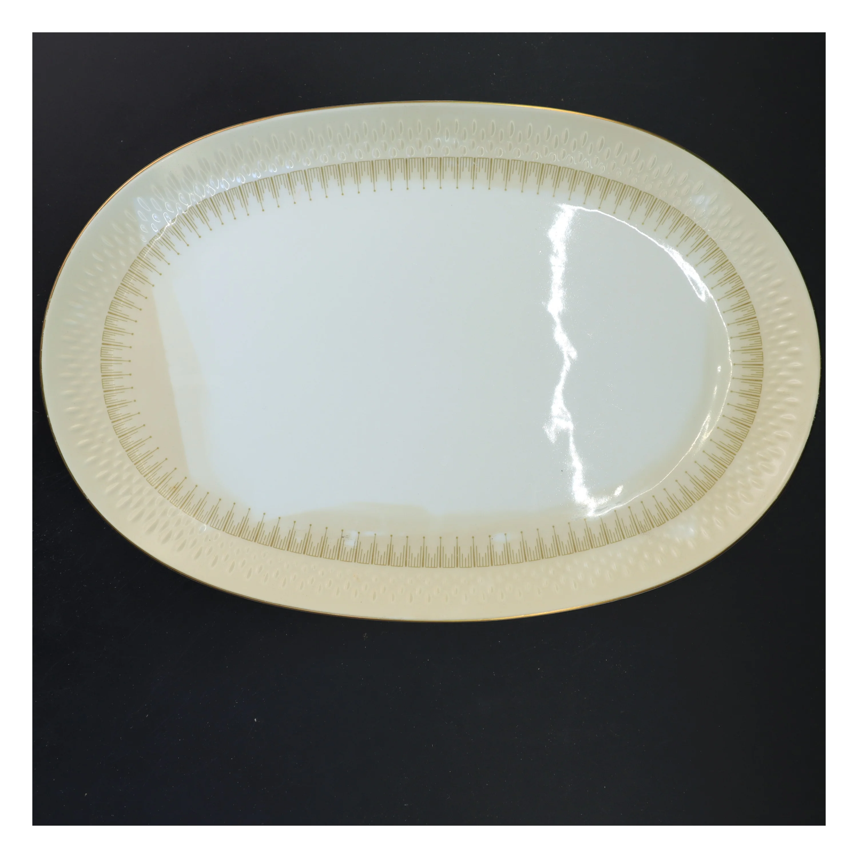 Porcelænsfad 38x26 cm (str. 38x26 cm)