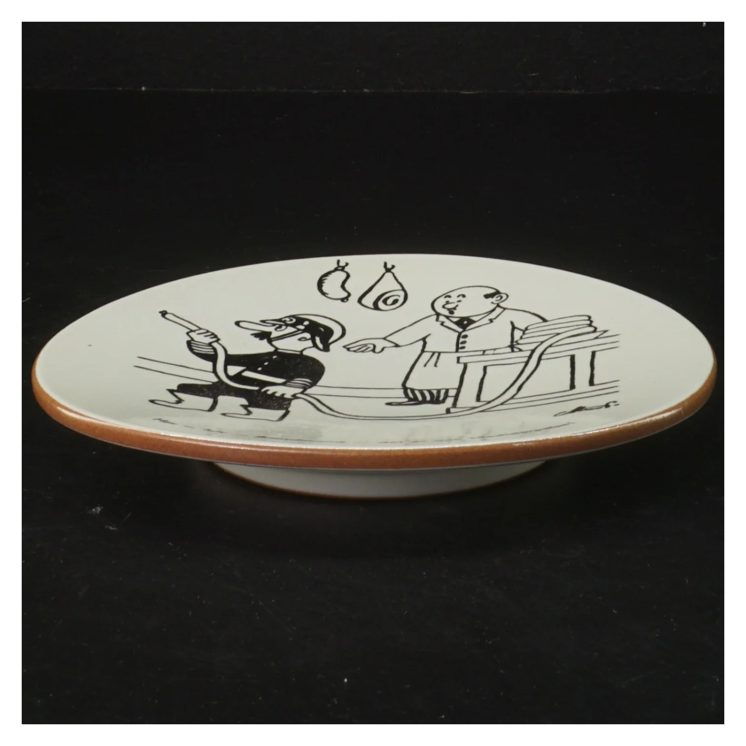 Humoristisk keramisk tallerken fra Knabstrup, Storm P(str. Ø 15,5 cm) (str. Ø 15,5 cm)