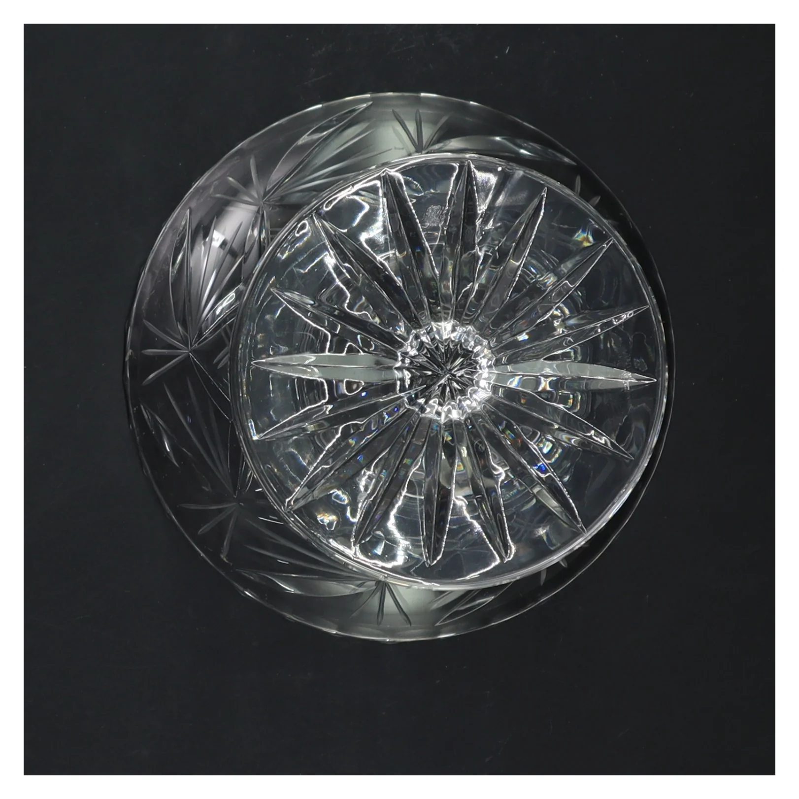 Klassisk glas skål på fod (str. Ø 12,5 cm)