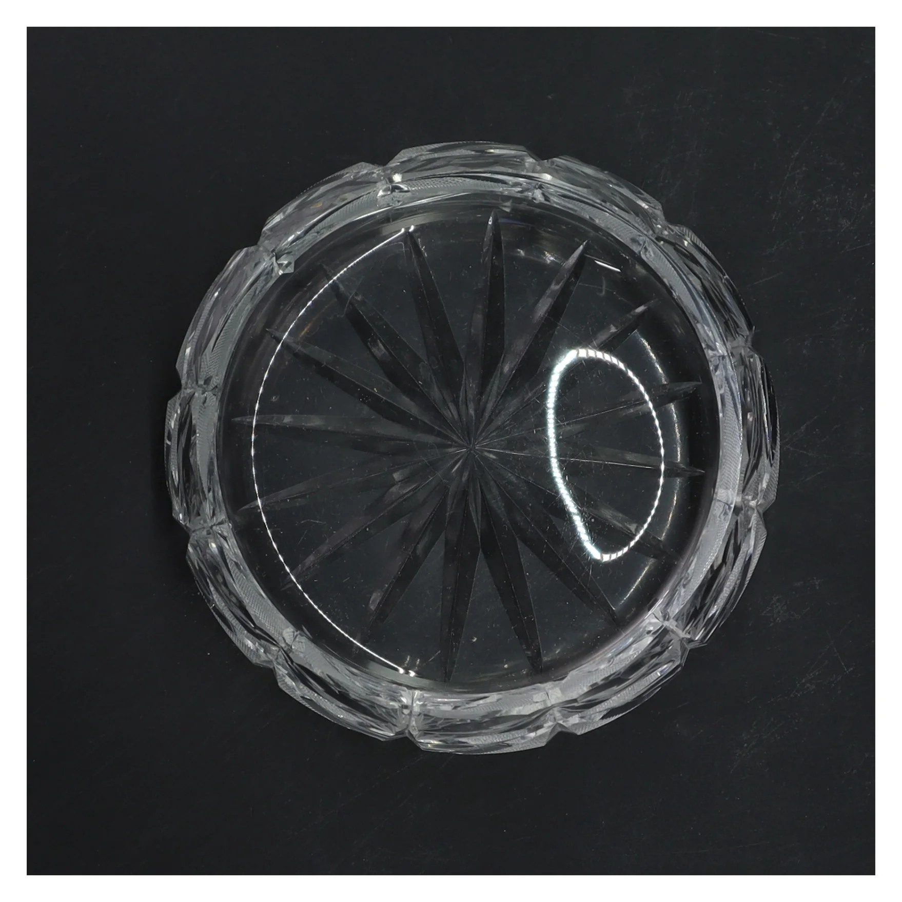 Krystalskål med mønster (str. Ø 13x h 6 cm)