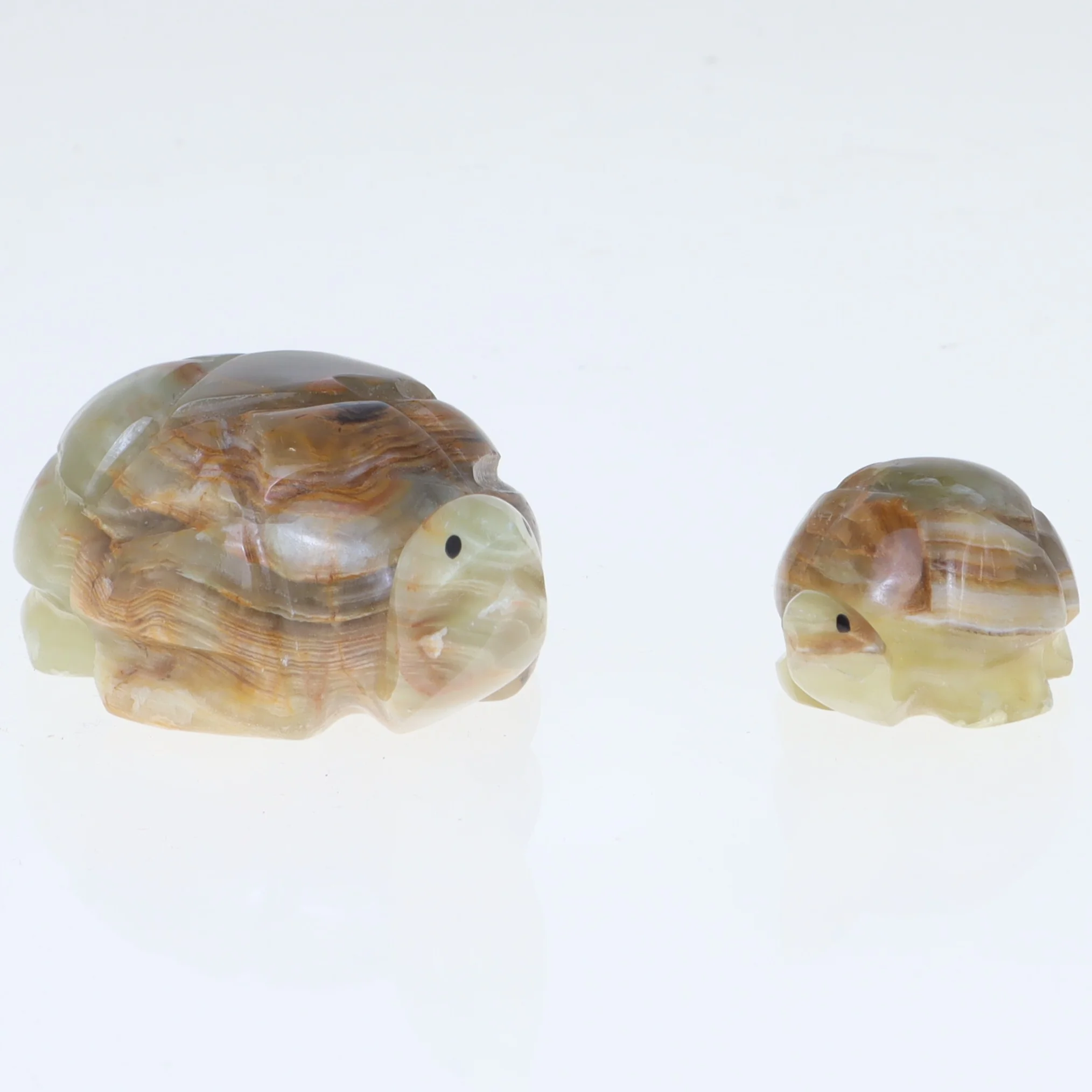 Onyxfigurer af skildpadder (str. 7 cm. og 4,5 cm)