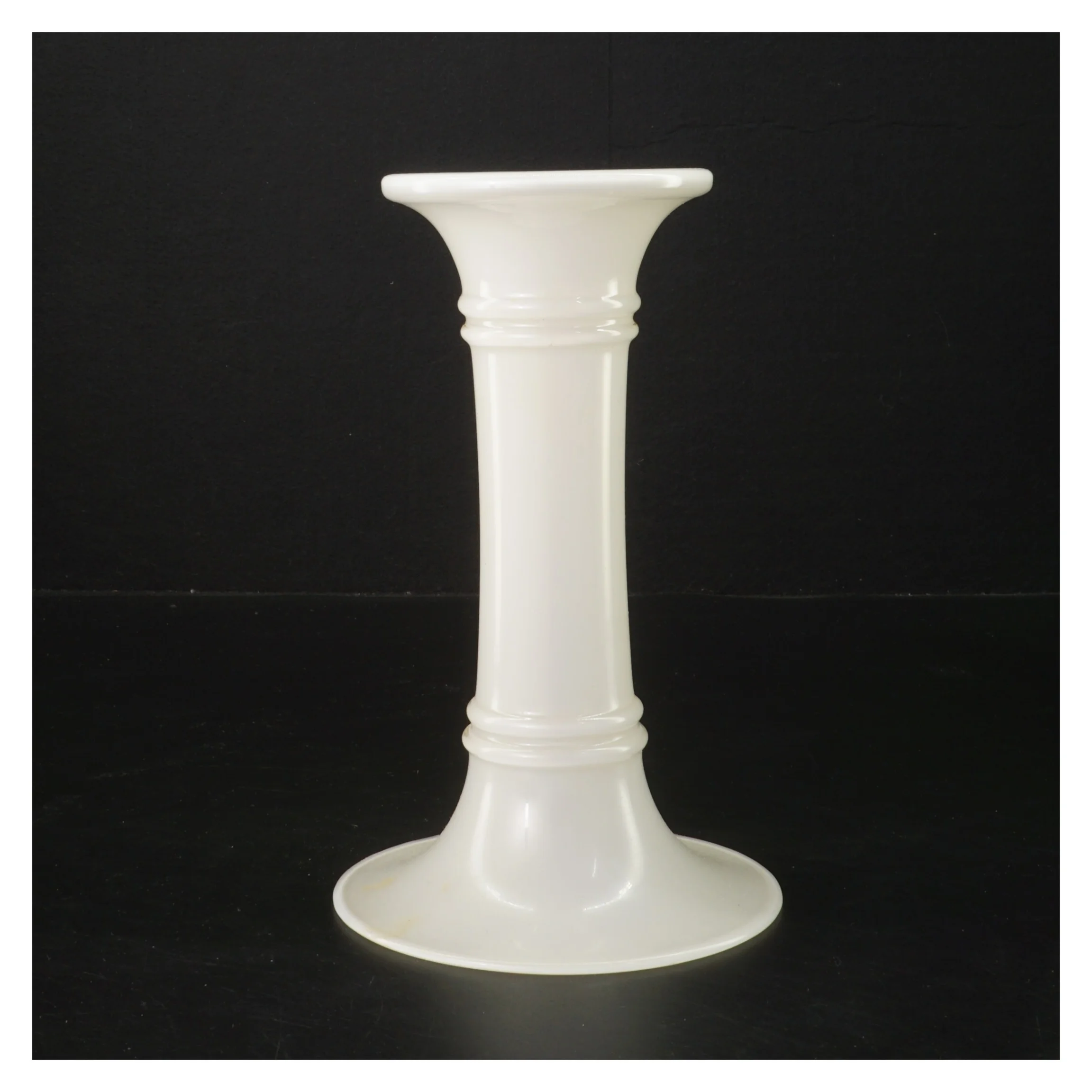 Hvid vase holmegaard (str. 19 cm)