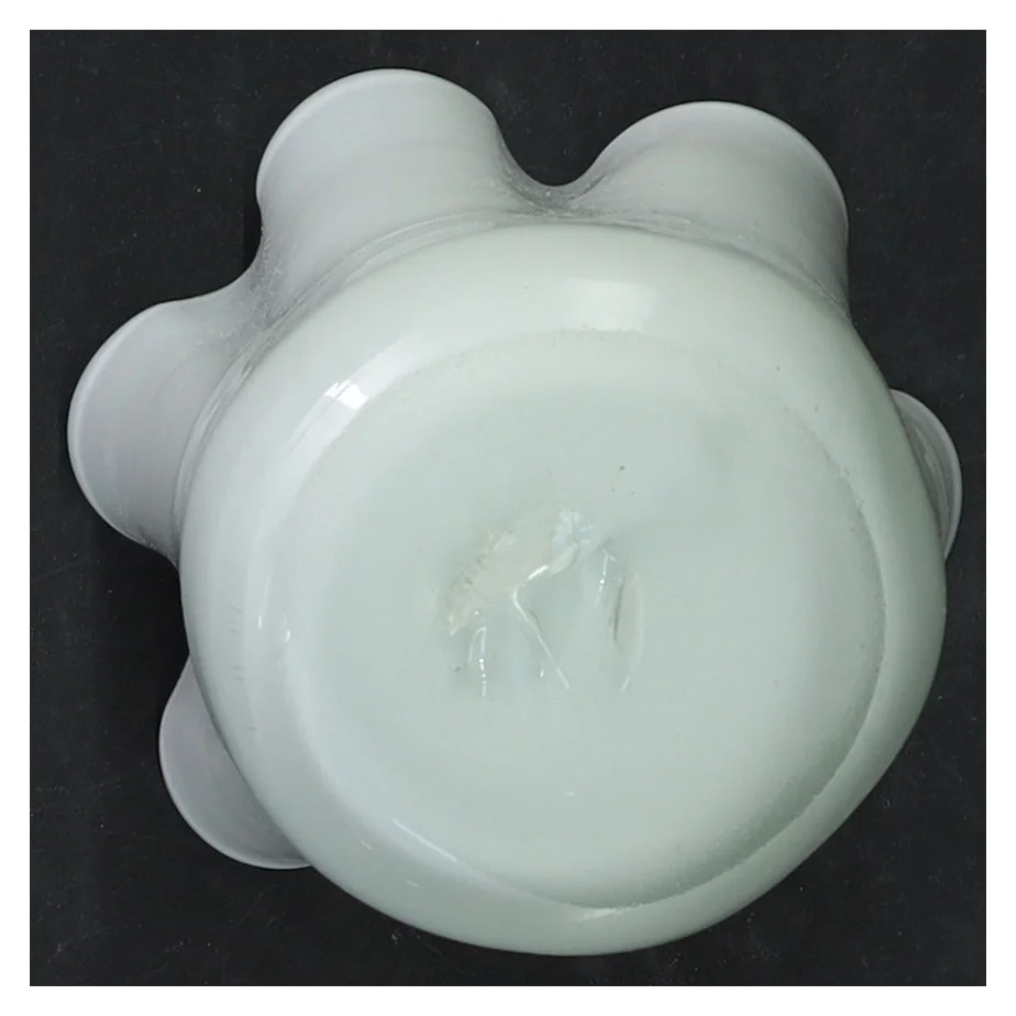 Hvid glasvase (str. 9 cm)