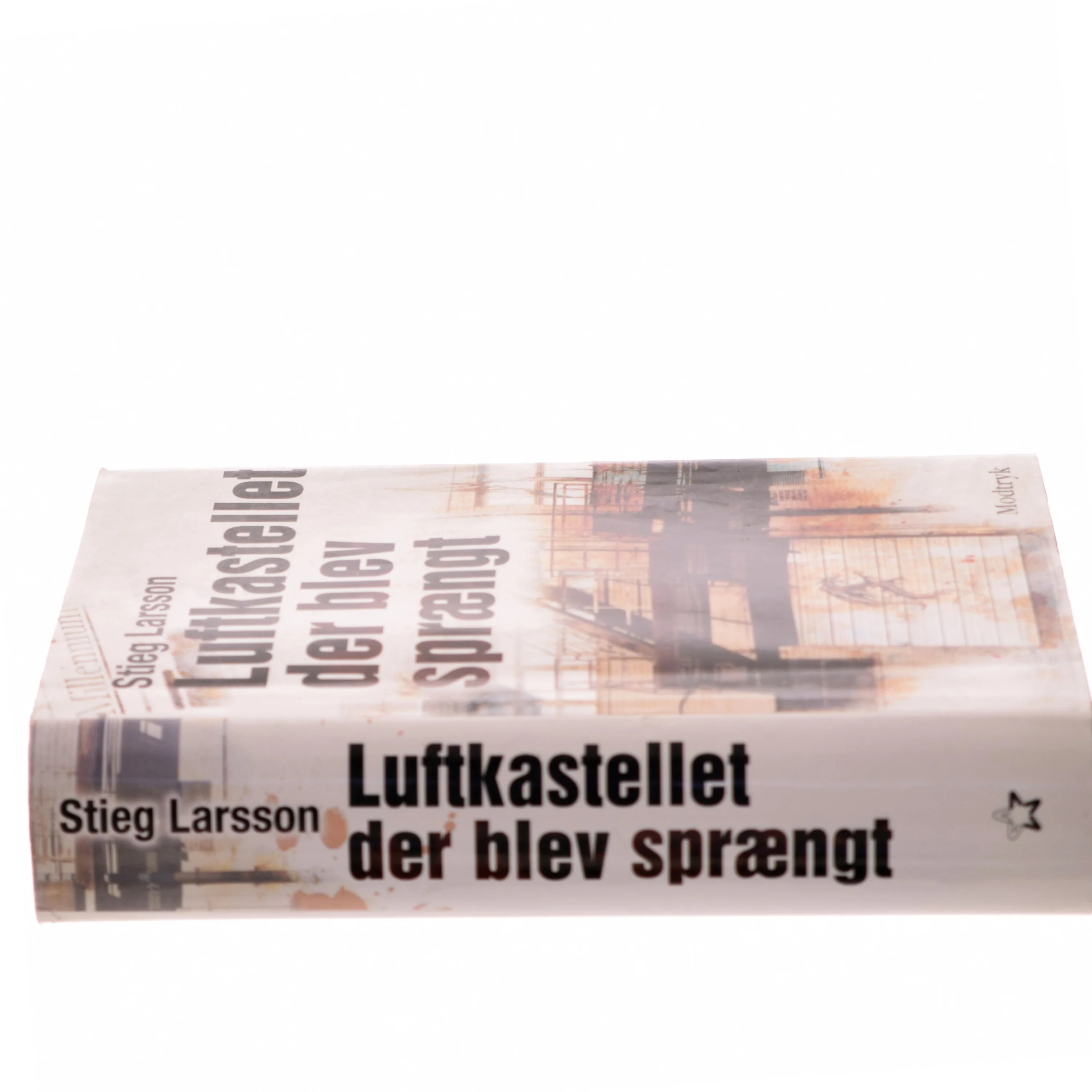 Luftkastelletderblevsprngt Stir up a Hornets' Nest of Girl. Shi Dige Larsen. the Danish Original. Hardcover](chinese Edition) af Stieg Larsson (Bog)