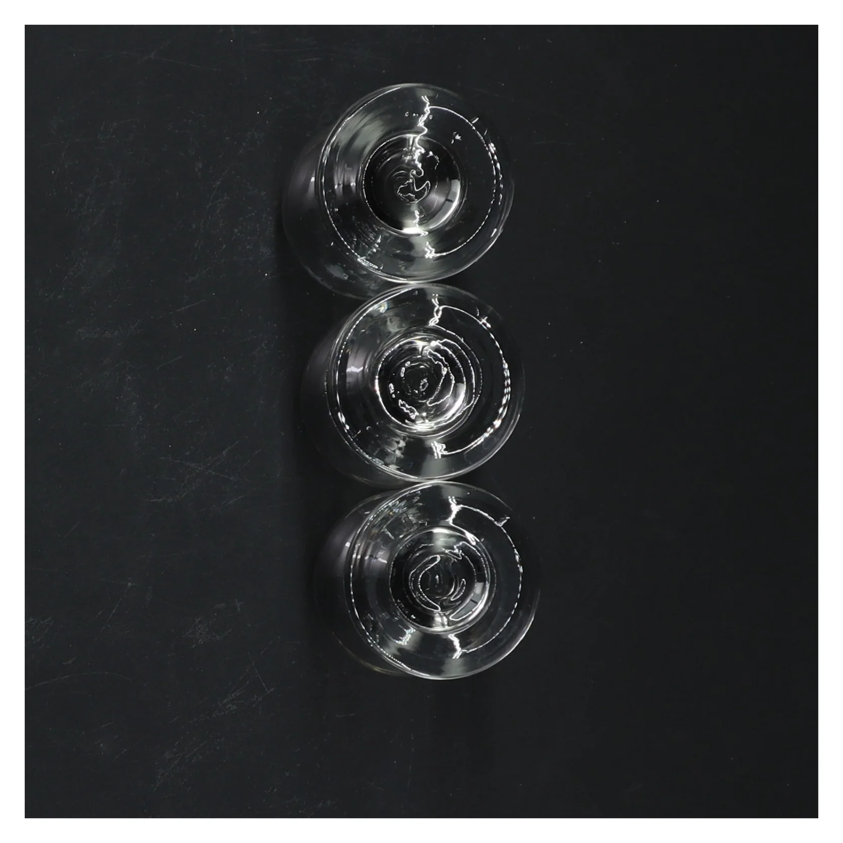 Sæt af små glas (str. 3 styk, 8 cm)