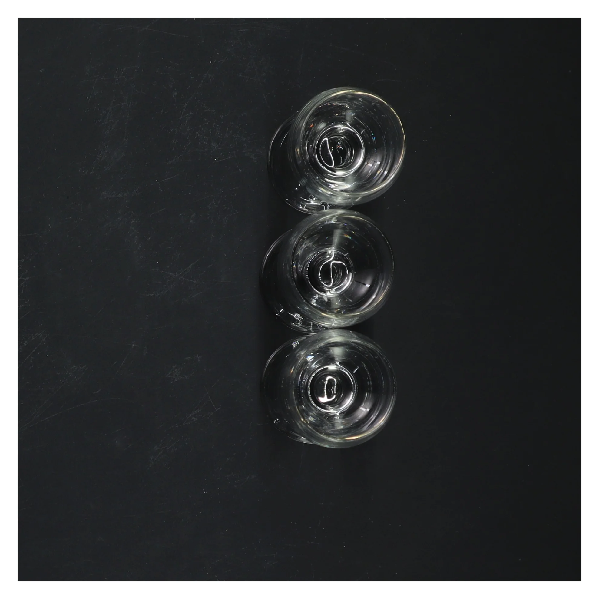 Sæt af små glas (str. 3 styk, 8 cm)