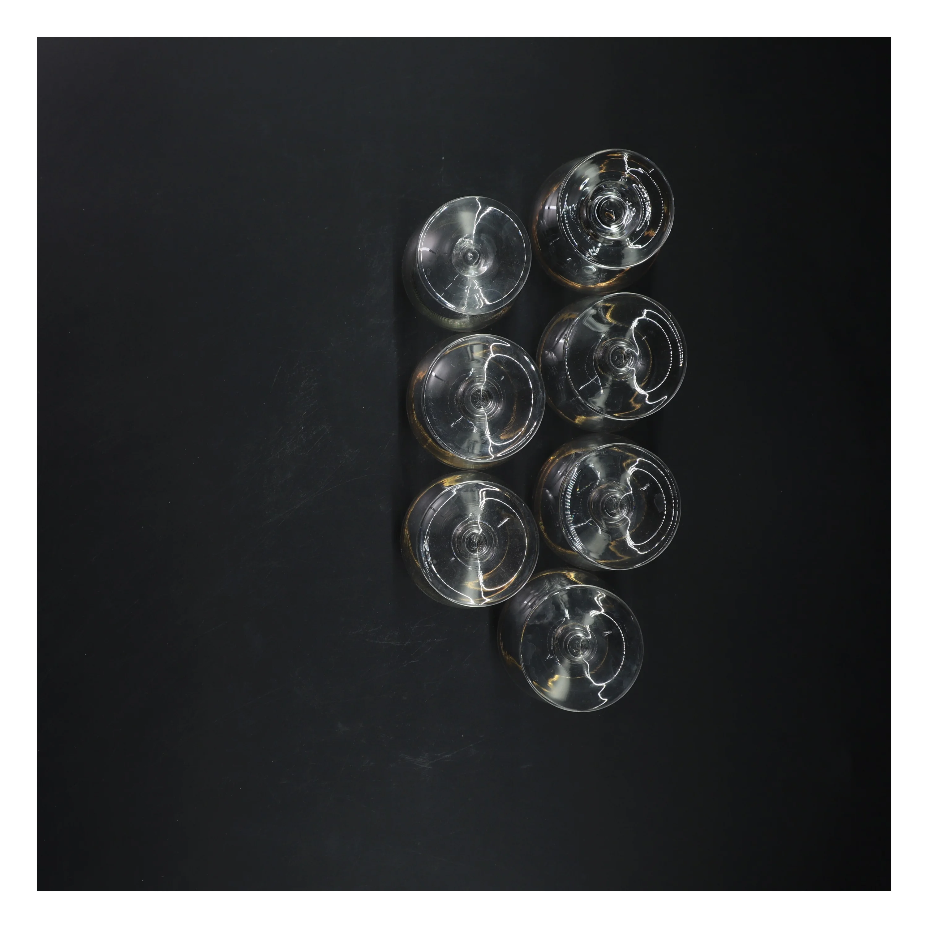 Sæt med 7 glas med guldkant (str. 7 styk, 9,5 cm)