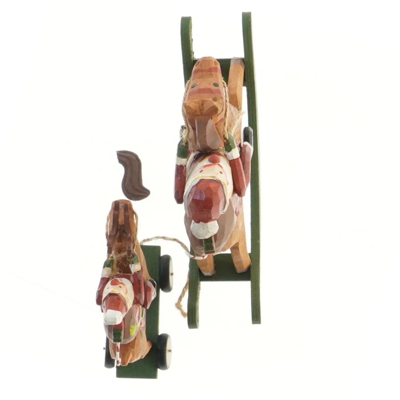 Trædekoration med julemænd og heste (str. 22x21 og 17x11 cm)