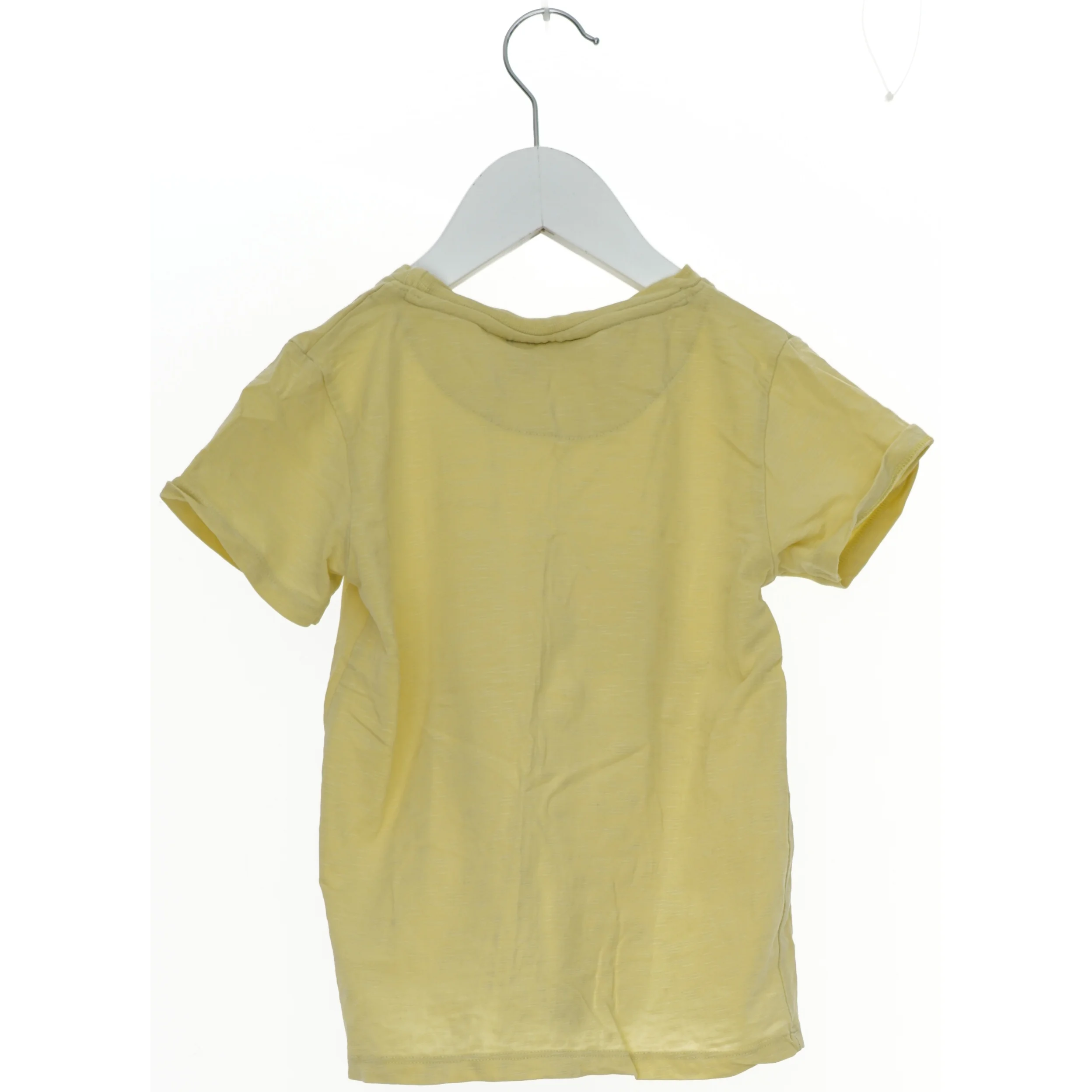 Børne t-shirt med regnbue fra Soft Gallery  (str. 110)