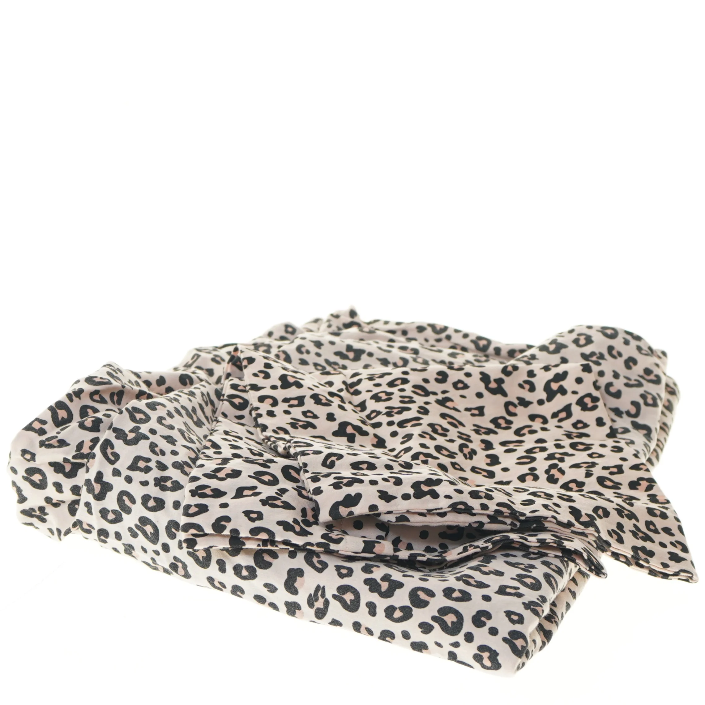 Leopardmønstret sengetøj fra Sofie Schnoor (str. 40x42 og 96x69 cm)