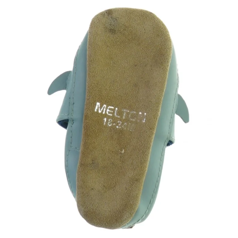 Hjemmesko med hajer fra Melton (str. 18 til 24 måneder)