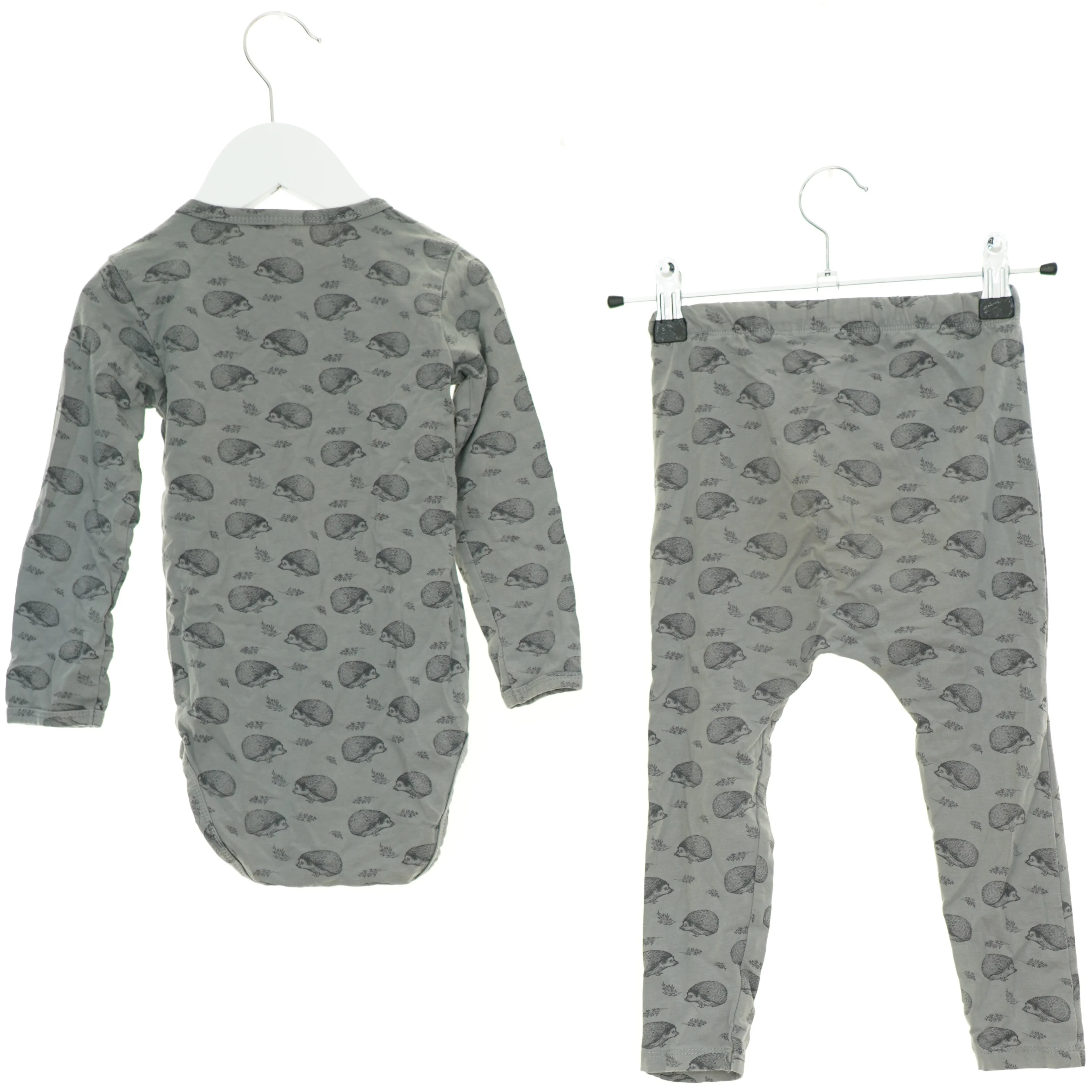 Sæt (2 stk.) fra Sofie Schnoor (str. 92 cm)