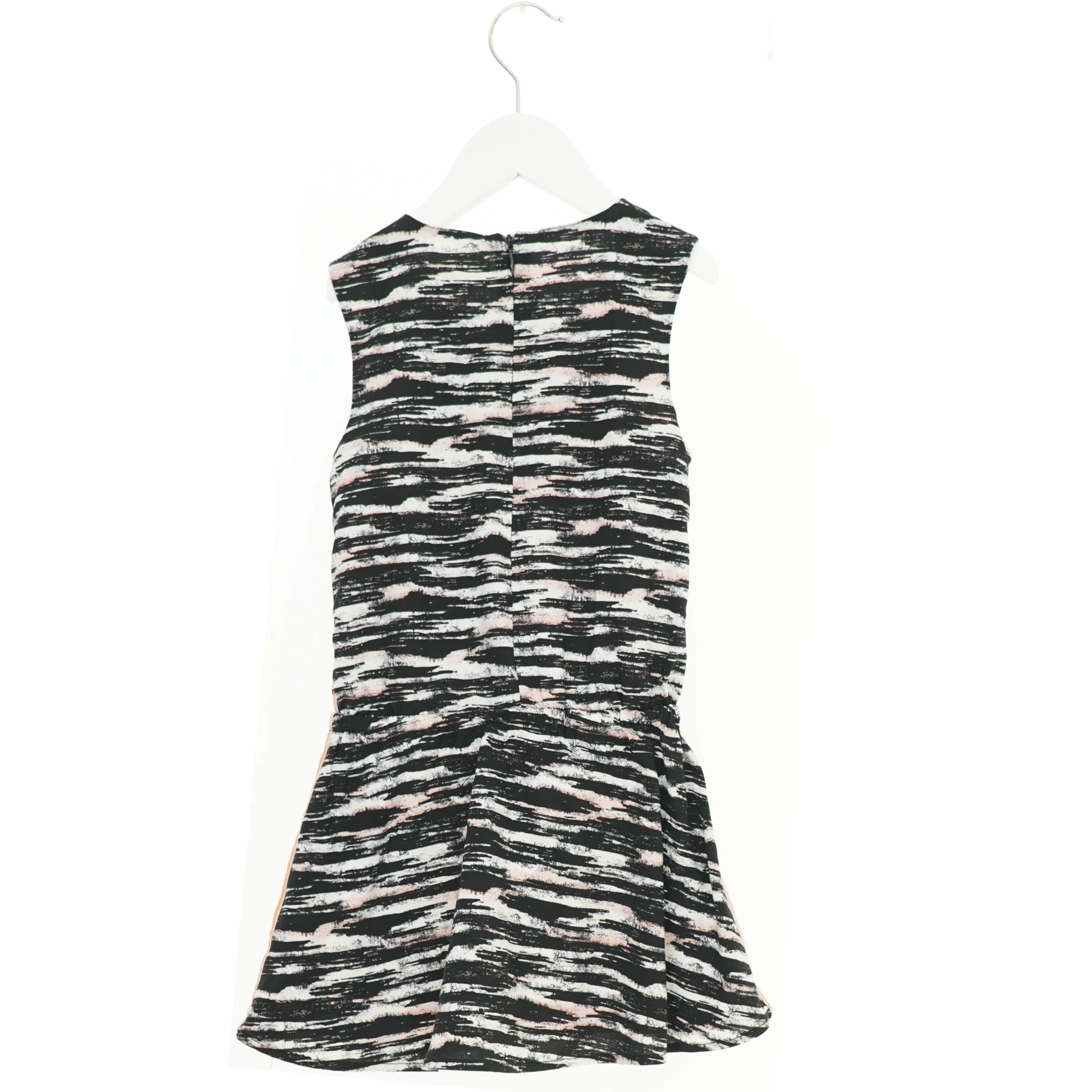 Kjole fra Name It (str. 116 cm)