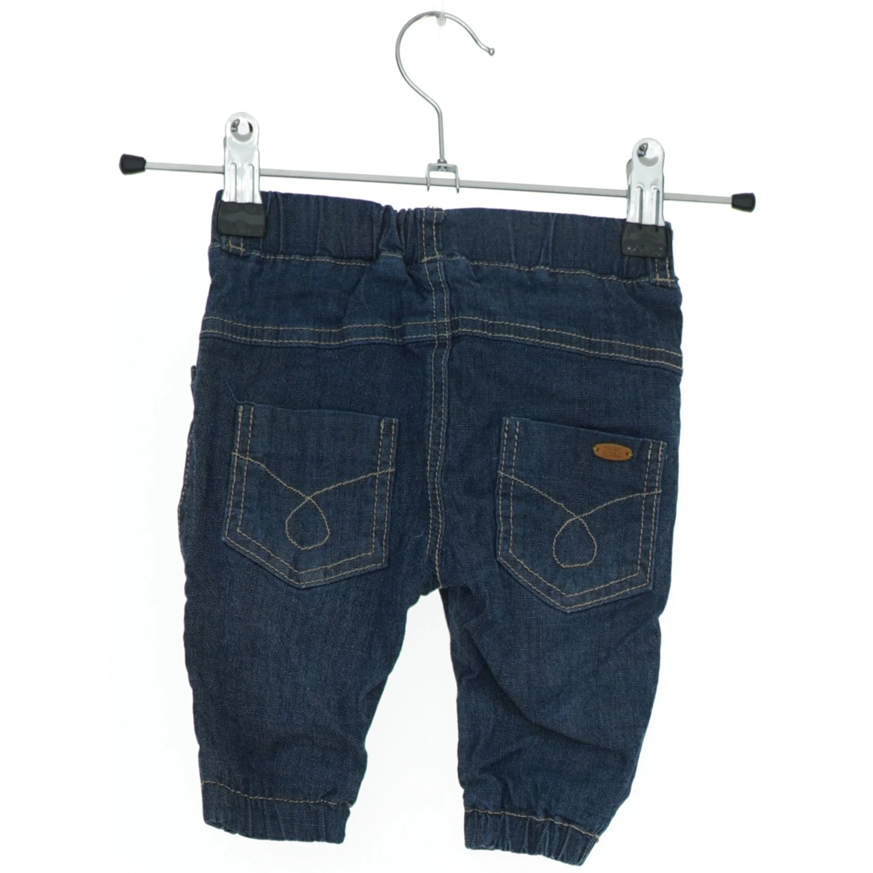 Babybukser med hundemotiv fra Hust & Claire (str. 56)