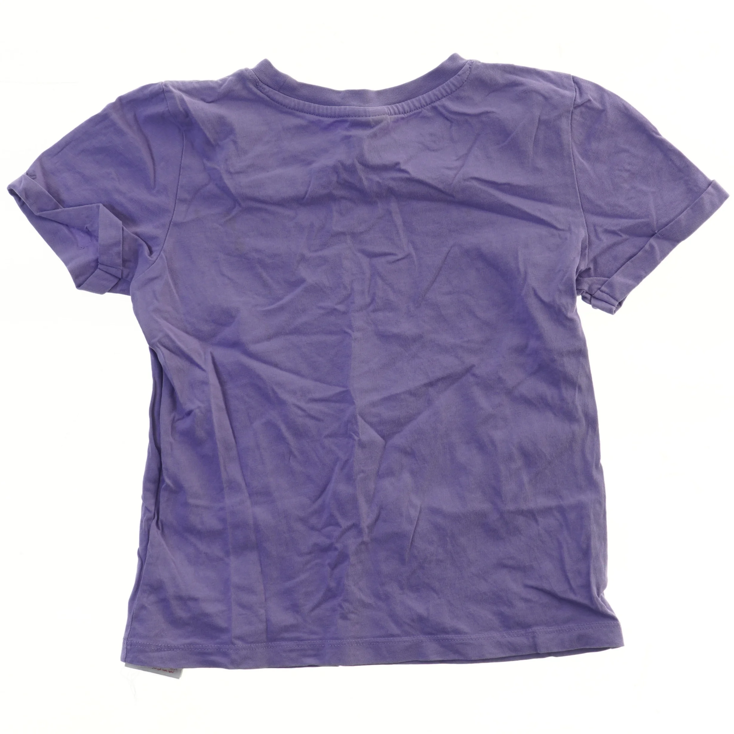 Lilla T-Shirt med tekst fra Pieces (str. 116)