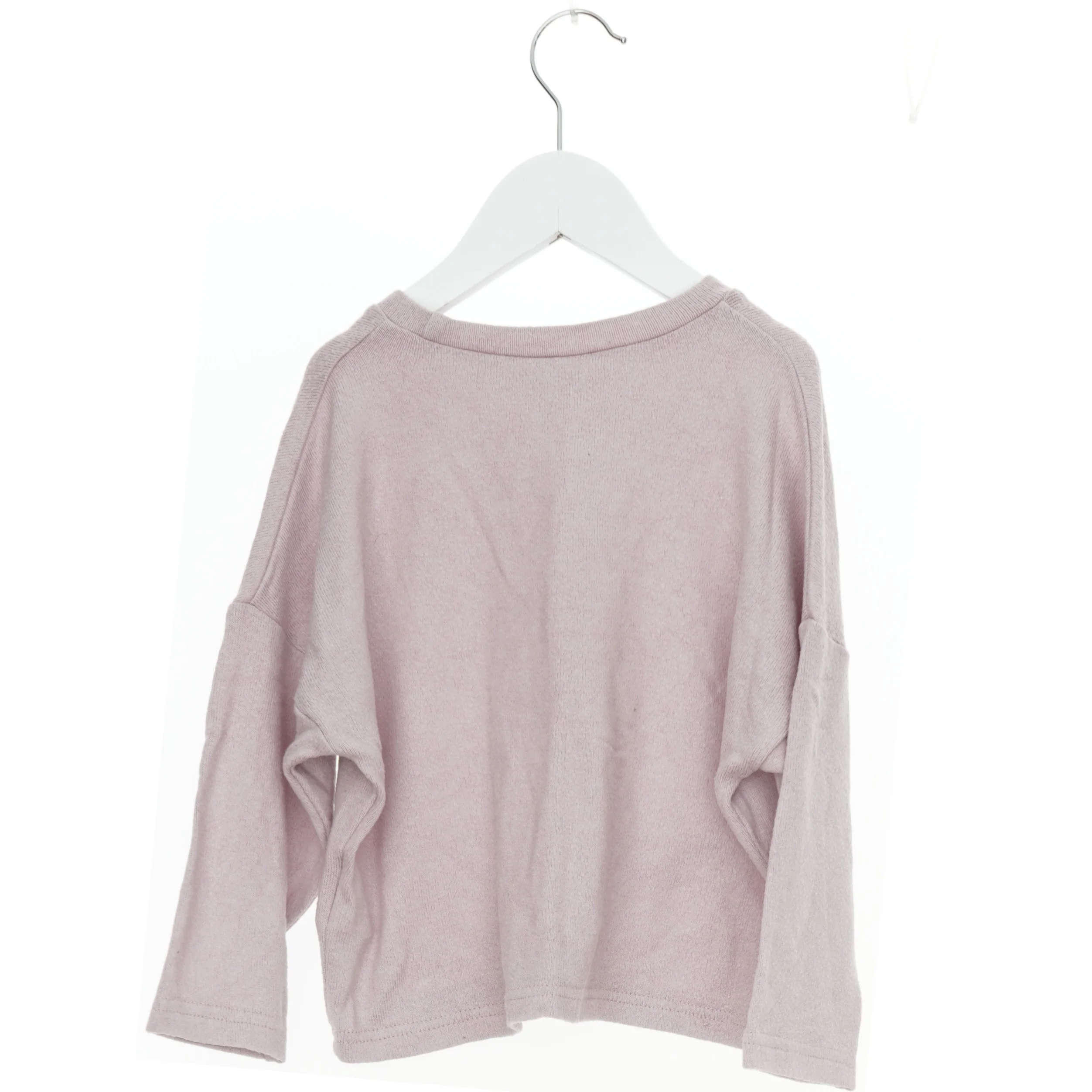 Bluse fra Basic needs (str. 104 cm)
