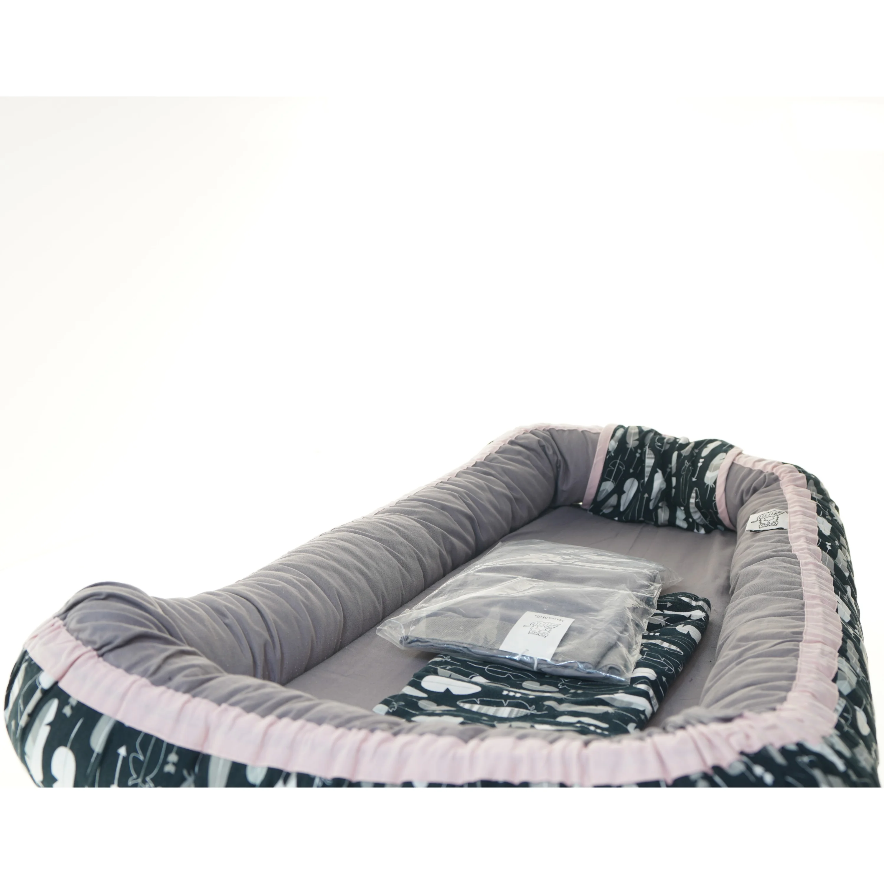 Babynest med aftageligt betræk fra Mama Milla (str. 90x53 cm)