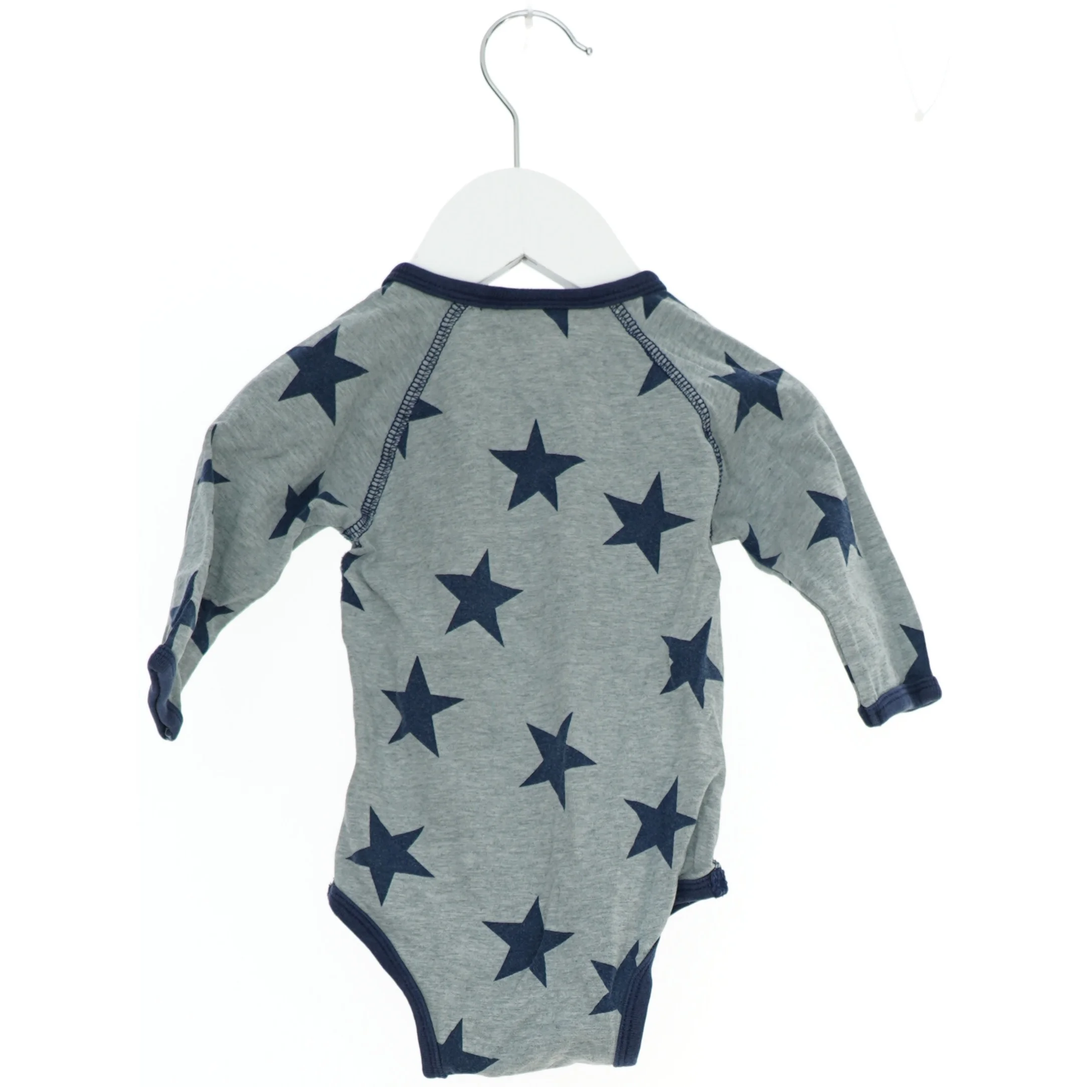 Langarmet bodystocking med stjernemønster fra Molo (str. 62)