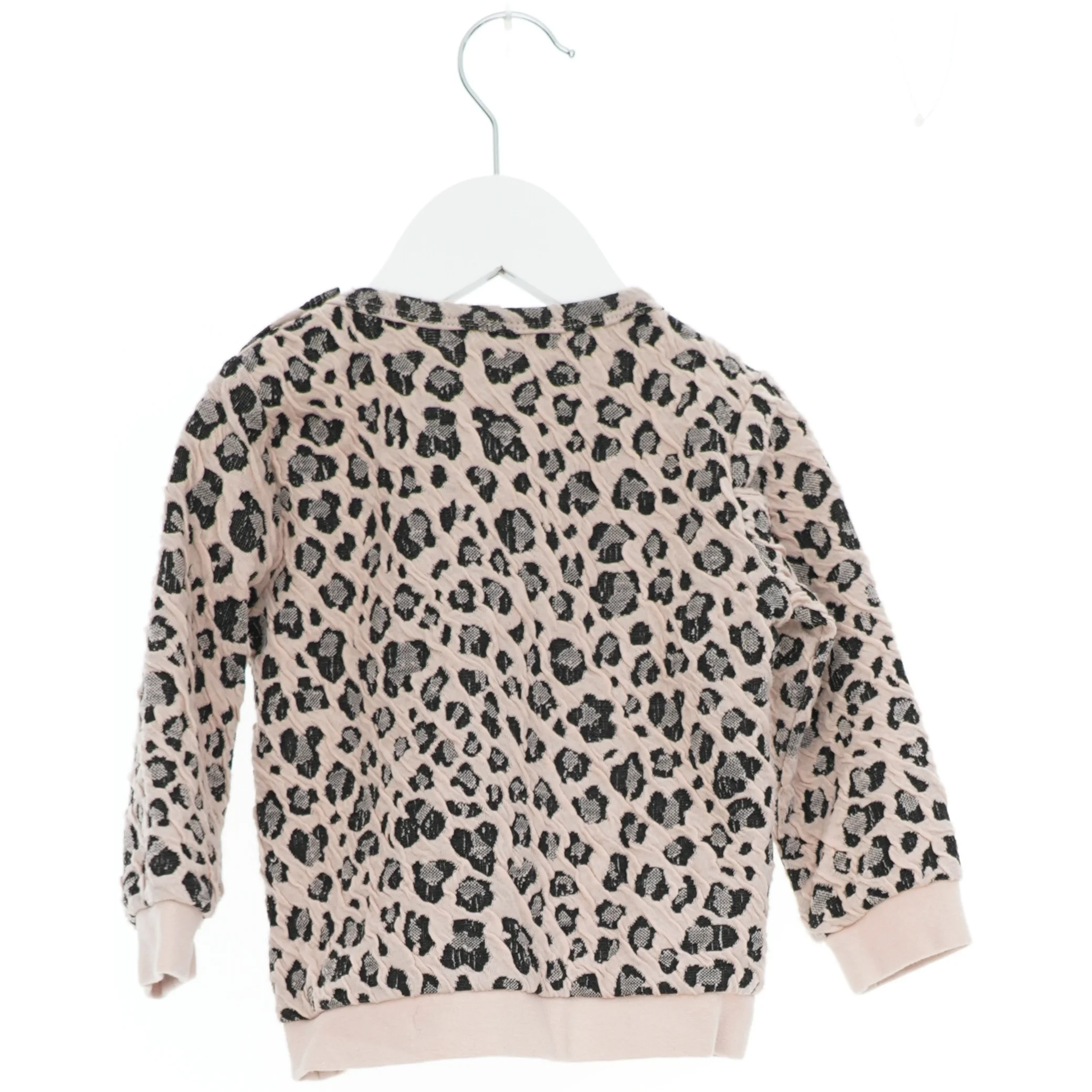 Bluse med leopardmønster og flæsedetaljer fra Petit (str. 80)