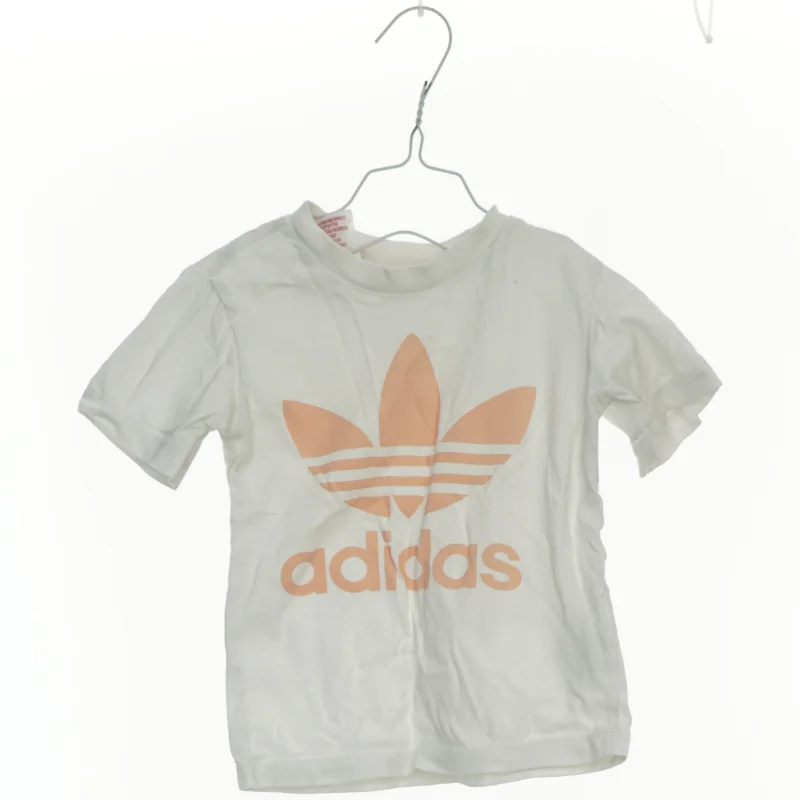 T-Shirt fra Adidas (str. 98 cm)