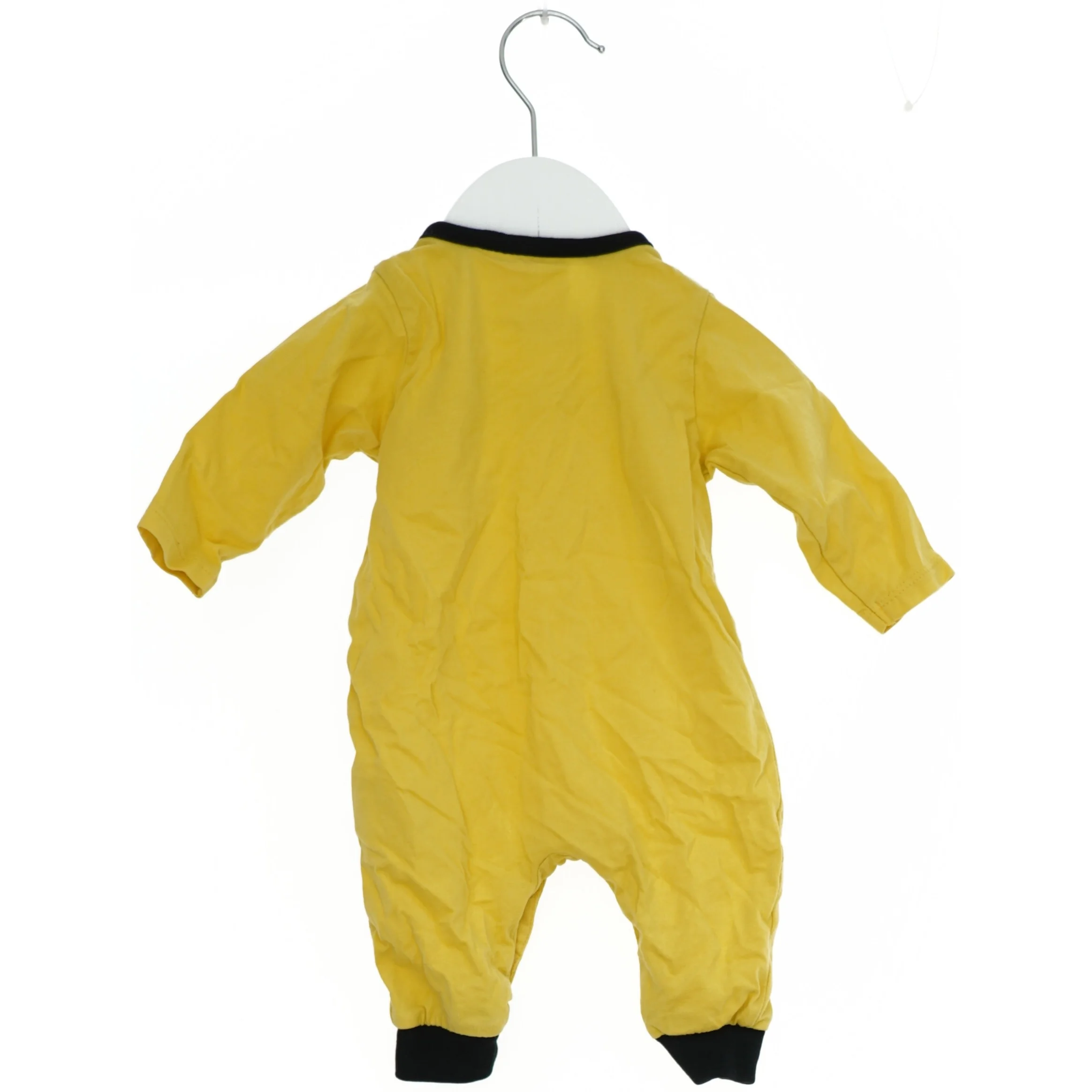 Gul heldragt med dyremotiv fra H&M (str. 50)