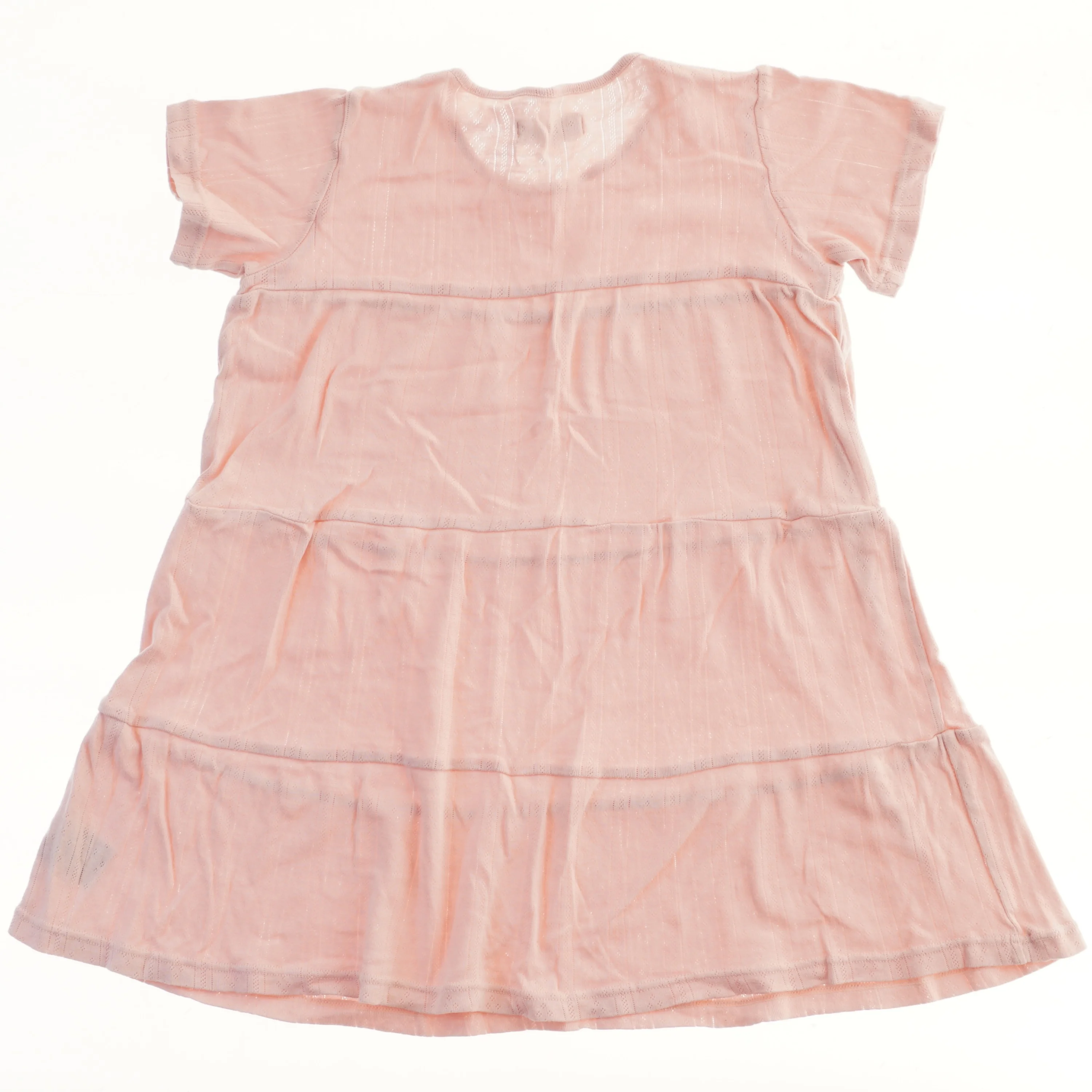 Lyserød kjole fra LIBERTÉ Ami (str. 122)