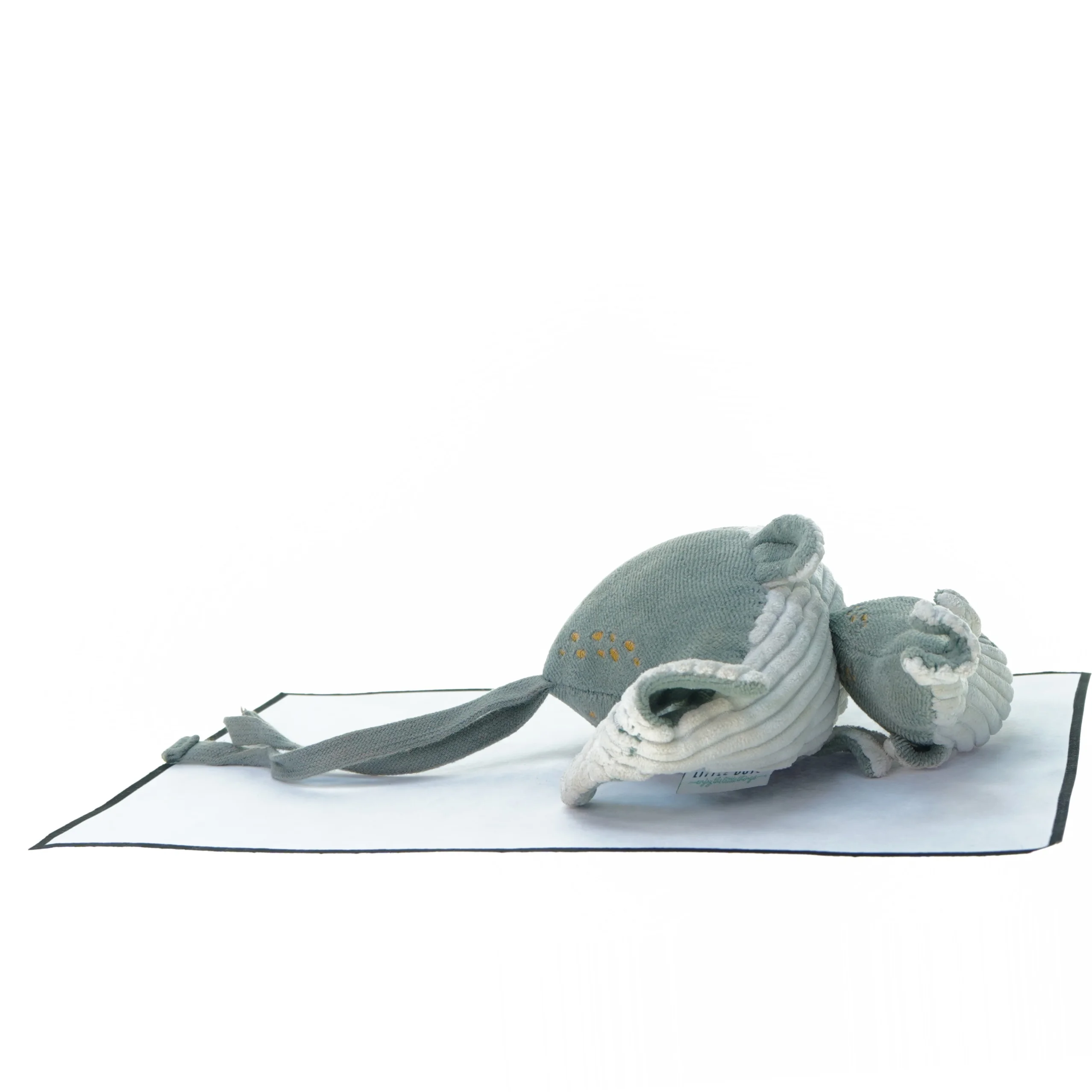 Hænger bamse  med musik (str. 20 cm)