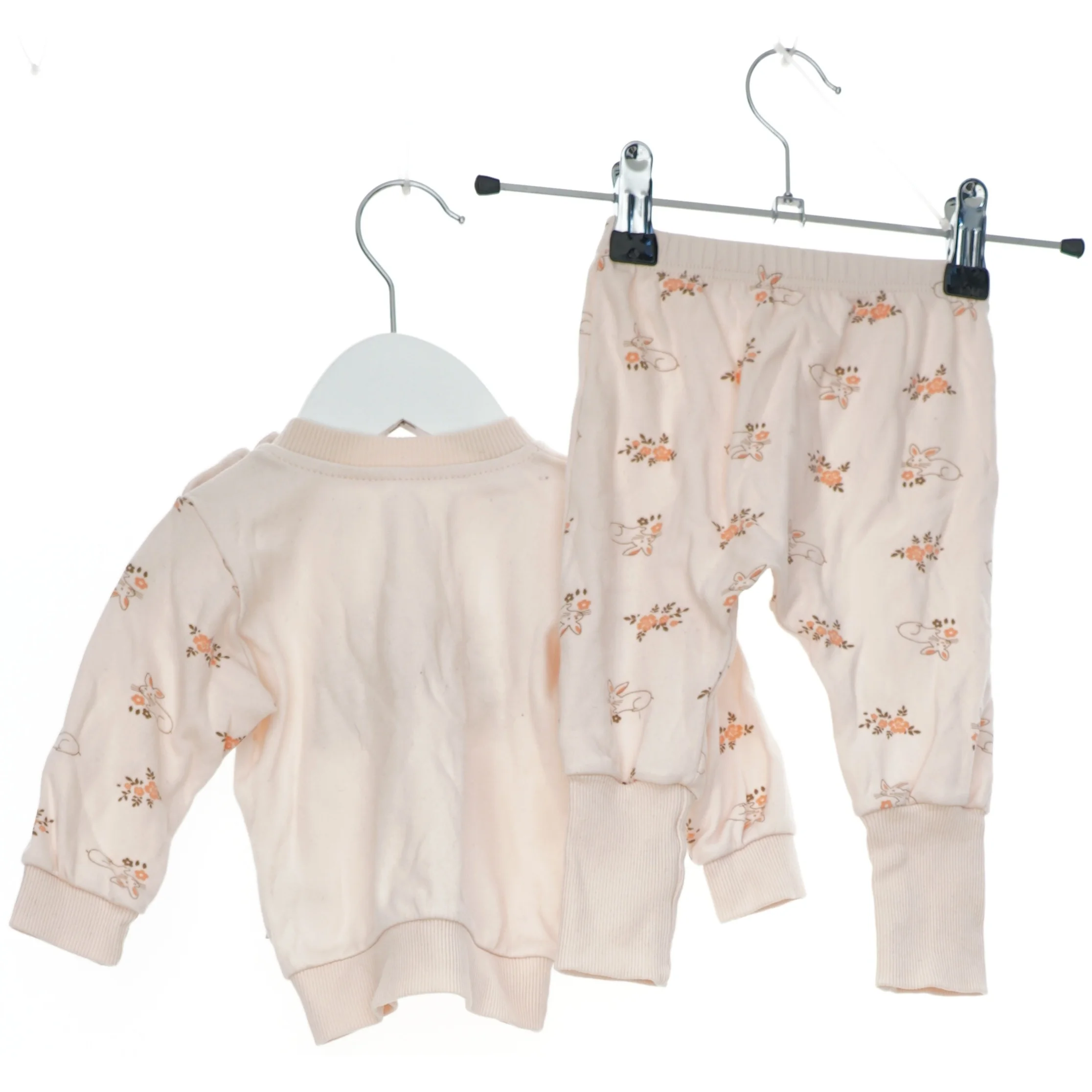 Børnetrøje og leggings med kaninmotiv fra Mc Elci (str. 62)