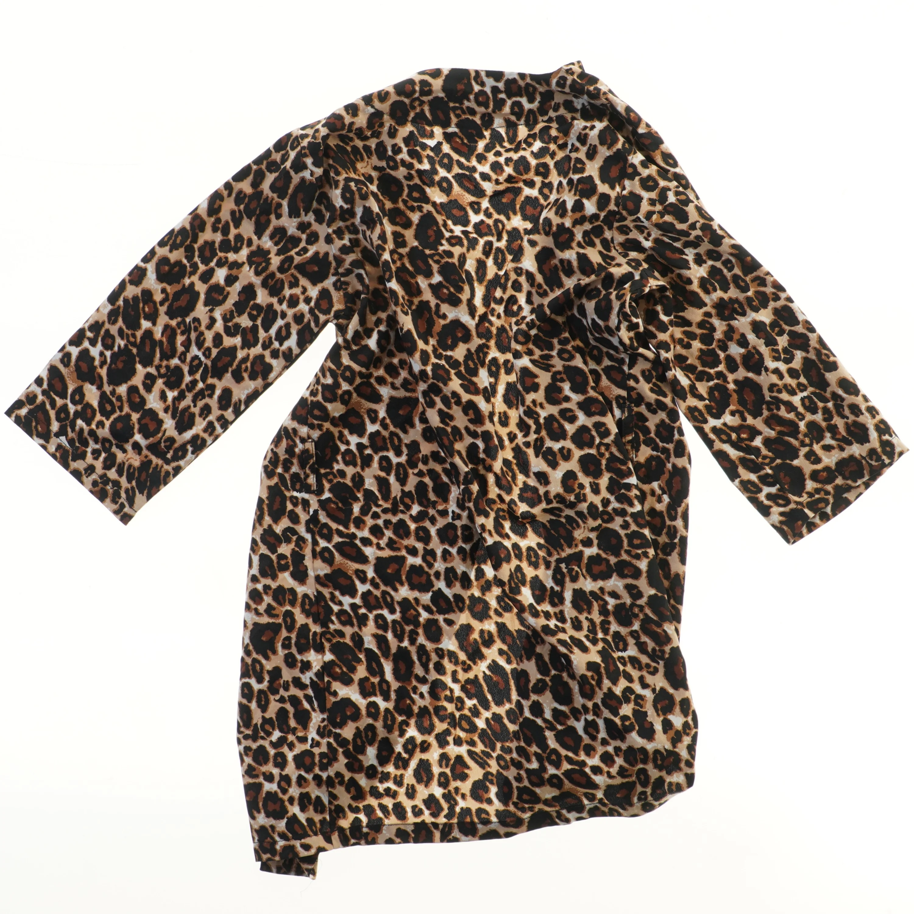 Leopardmønstret kimono fra Kids Up (str. 116)