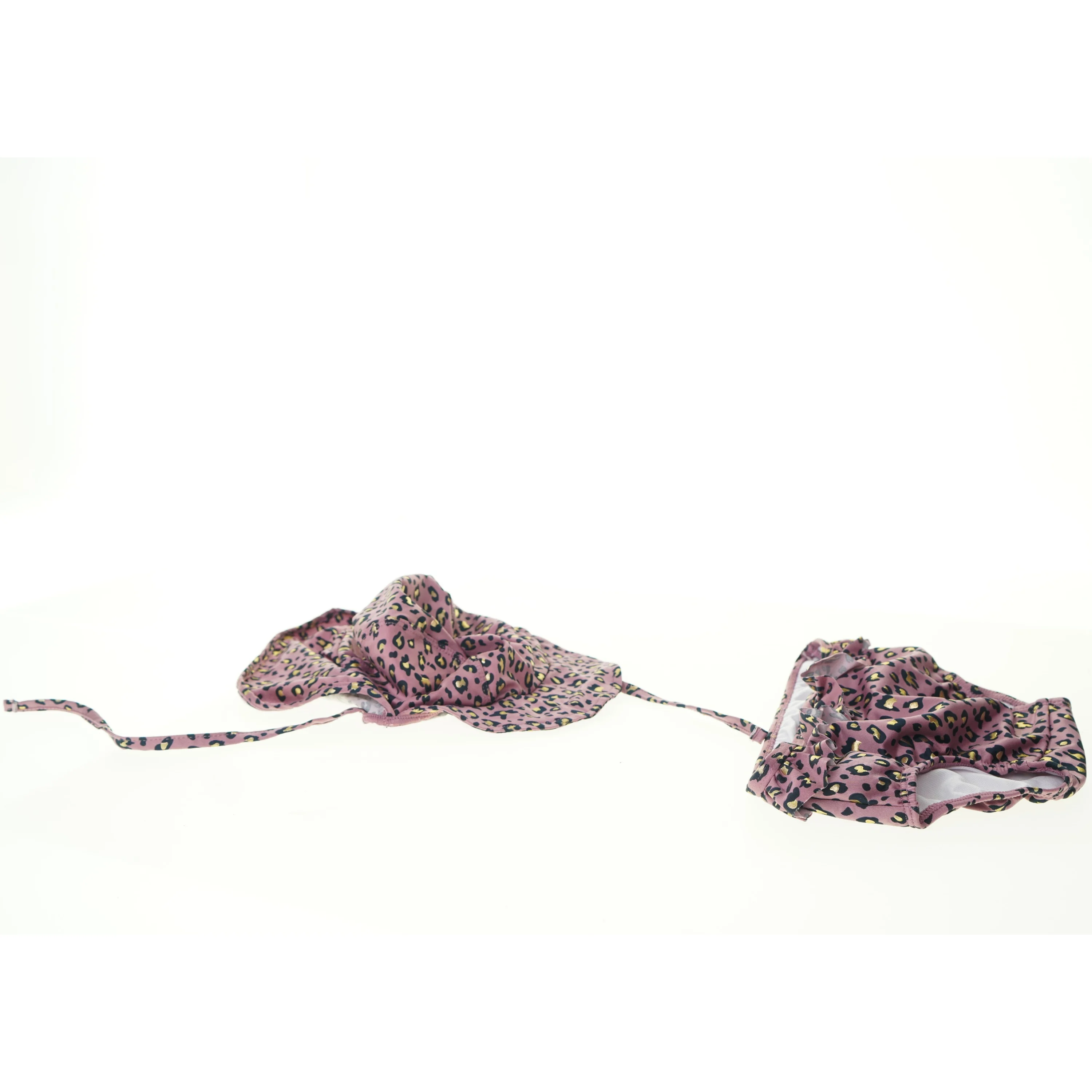 Badebukser og badehætte til baby fra Petit (str. 98)