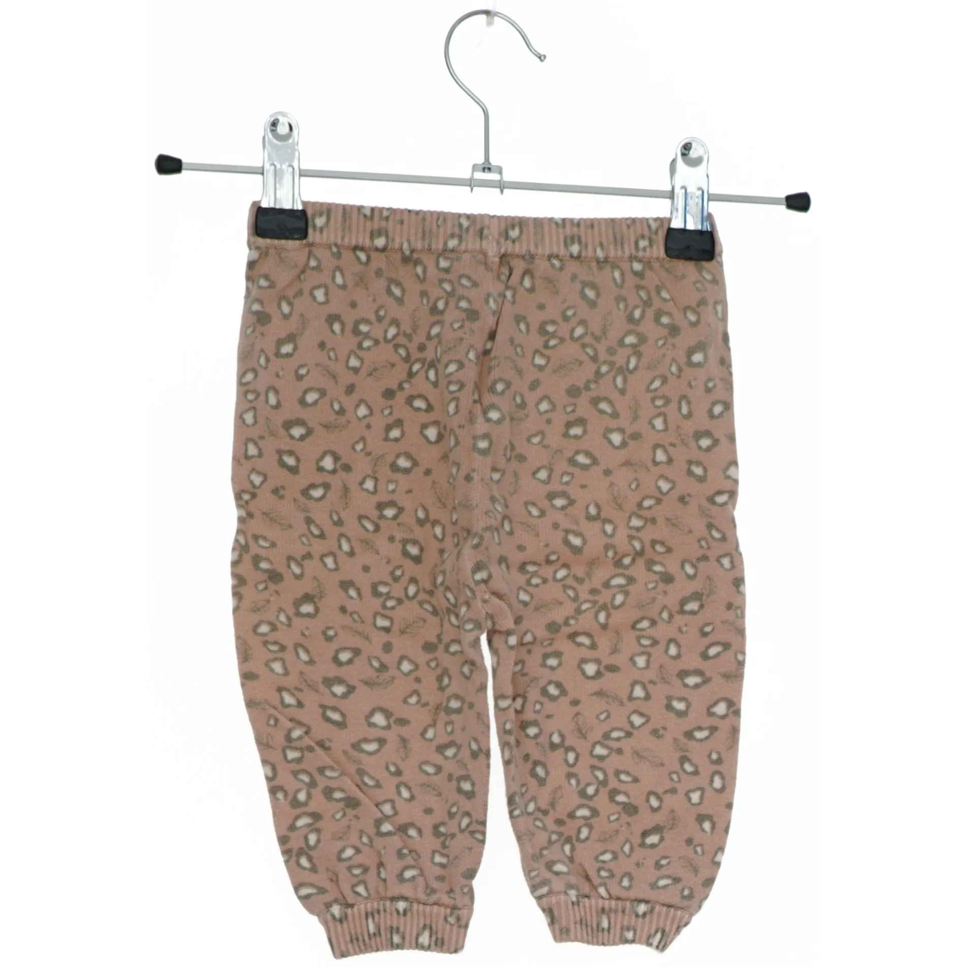 Børnebukser med leopardmønster fra Noa Noa (str. 62)