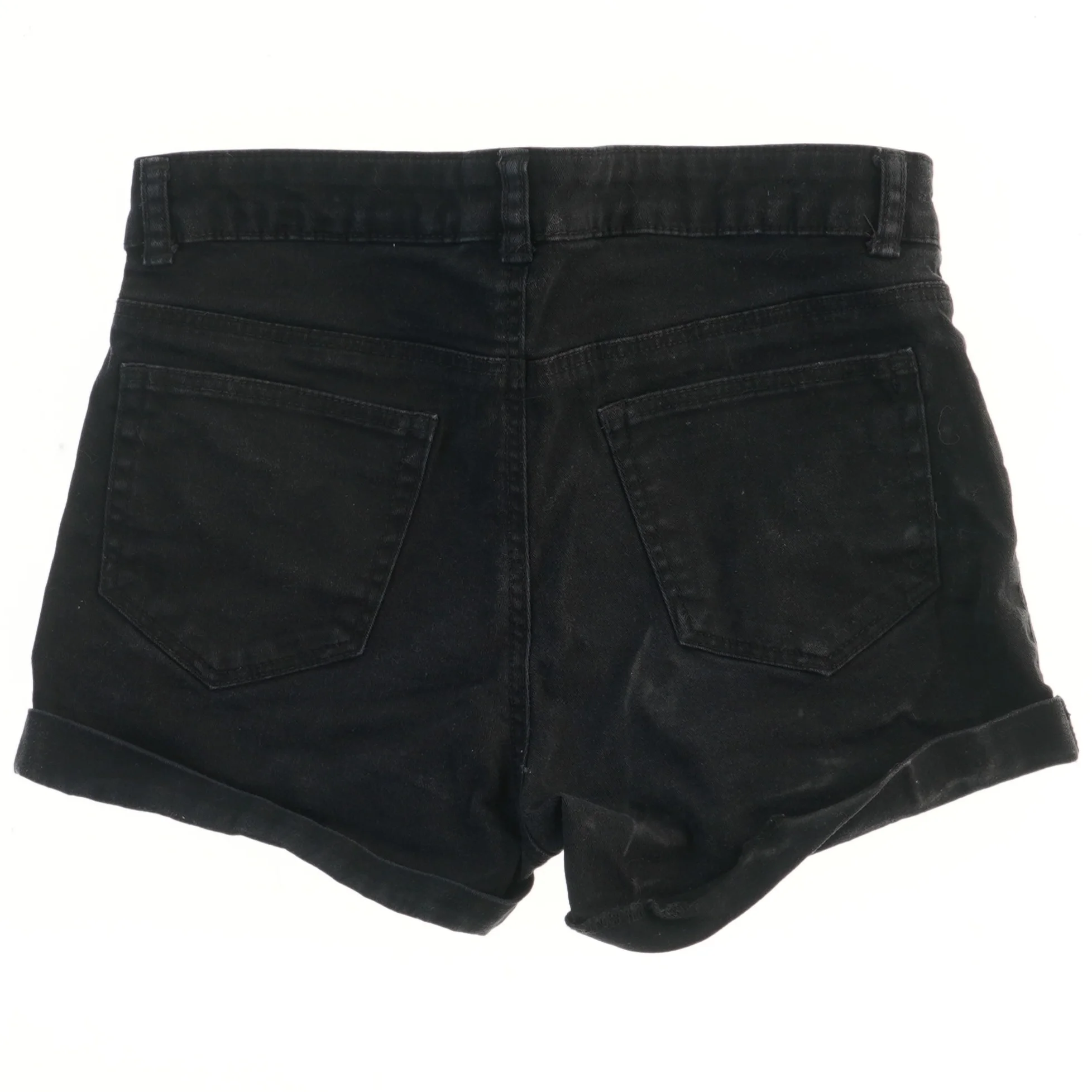 Sort shorts fra H&M (str. 152)